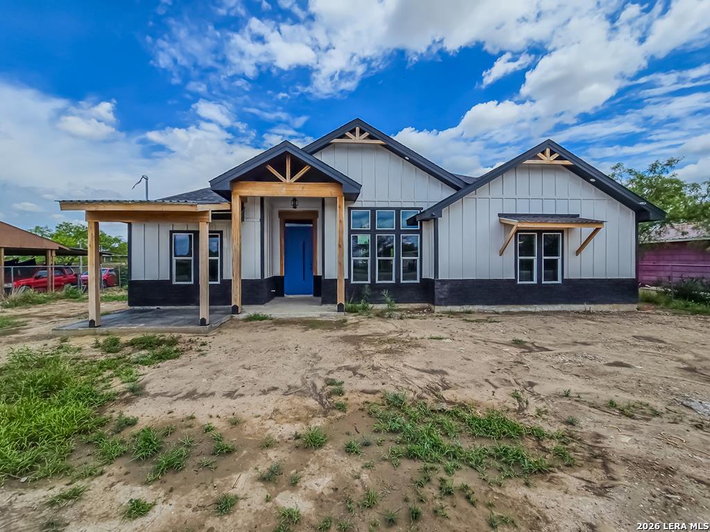 381 Ruelas Drive, Eagle Pass, TX 78852 — photo 1