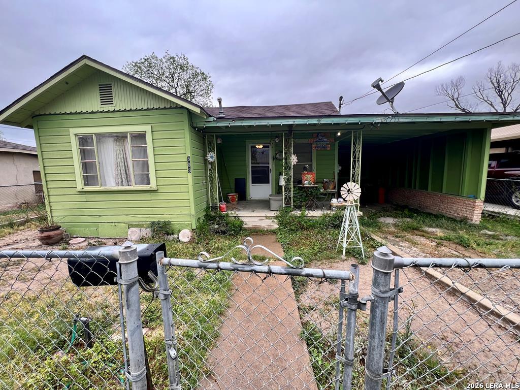503 503 W. Morin, Del Rio, TX 78840 — photo 1