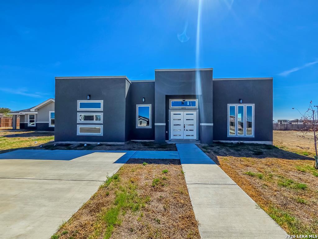 2870 Garden View, Eagle Pass, TX 78852 — photo 1