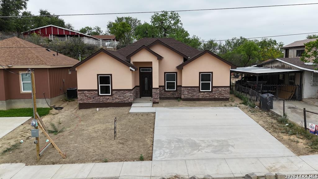 1956 Quarry St, Eagle Pass, TX 78852 — photo 1