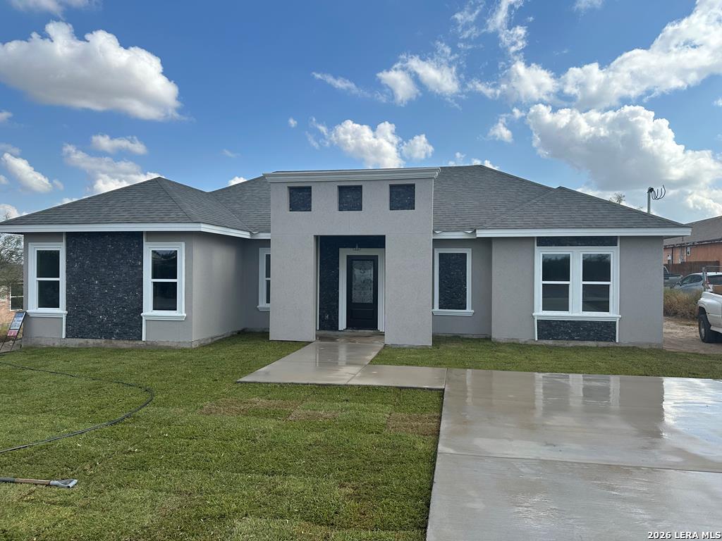 85 LINDA VISTA DR, Eagle Pass, TX 78852 — photo 1