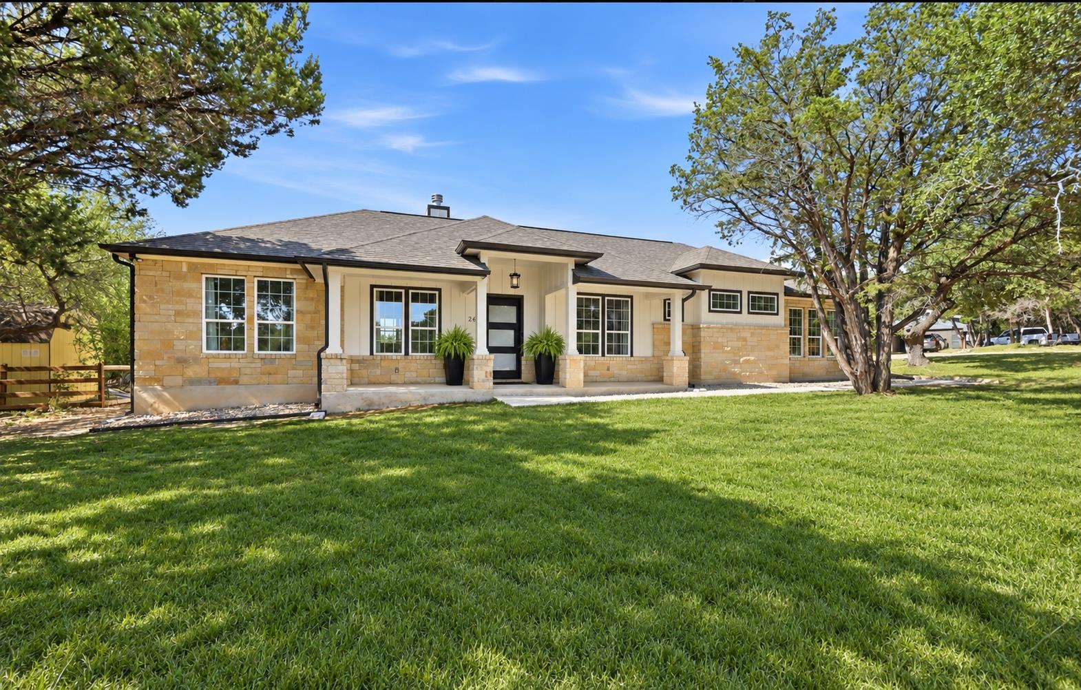 26 Persimmon Drive Dr, Wimberley, TX 78676 — photo 1