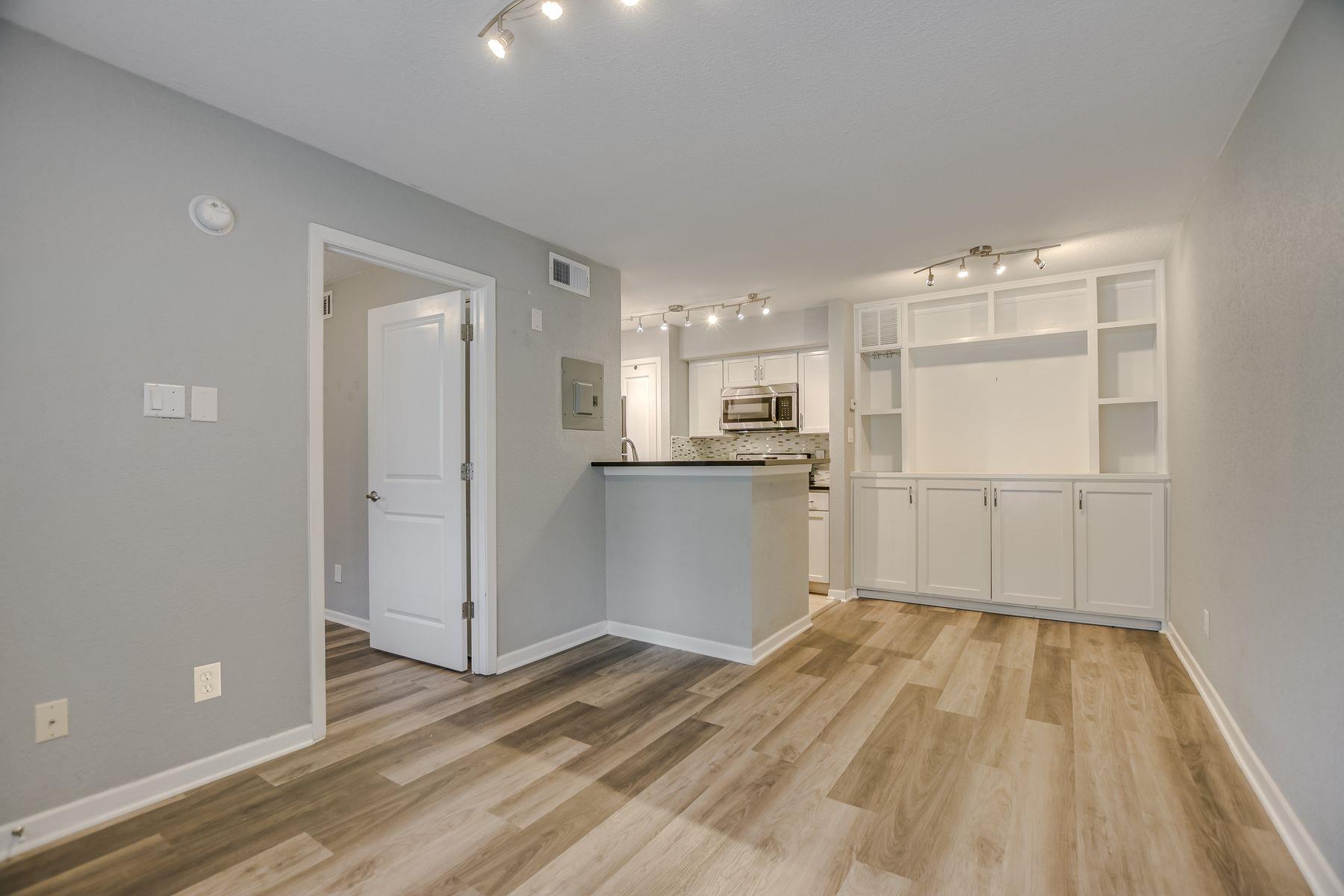 3204  Menchaca Rd  #313, Austin, TX 78704 — photo 1