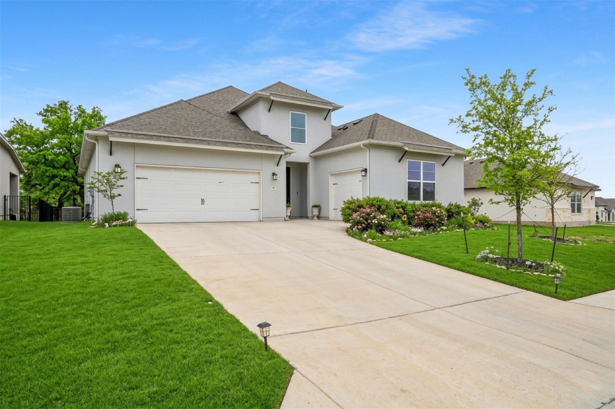 401 Trabuco Bnd, Liberty Hill, TX 78642 — photo 1