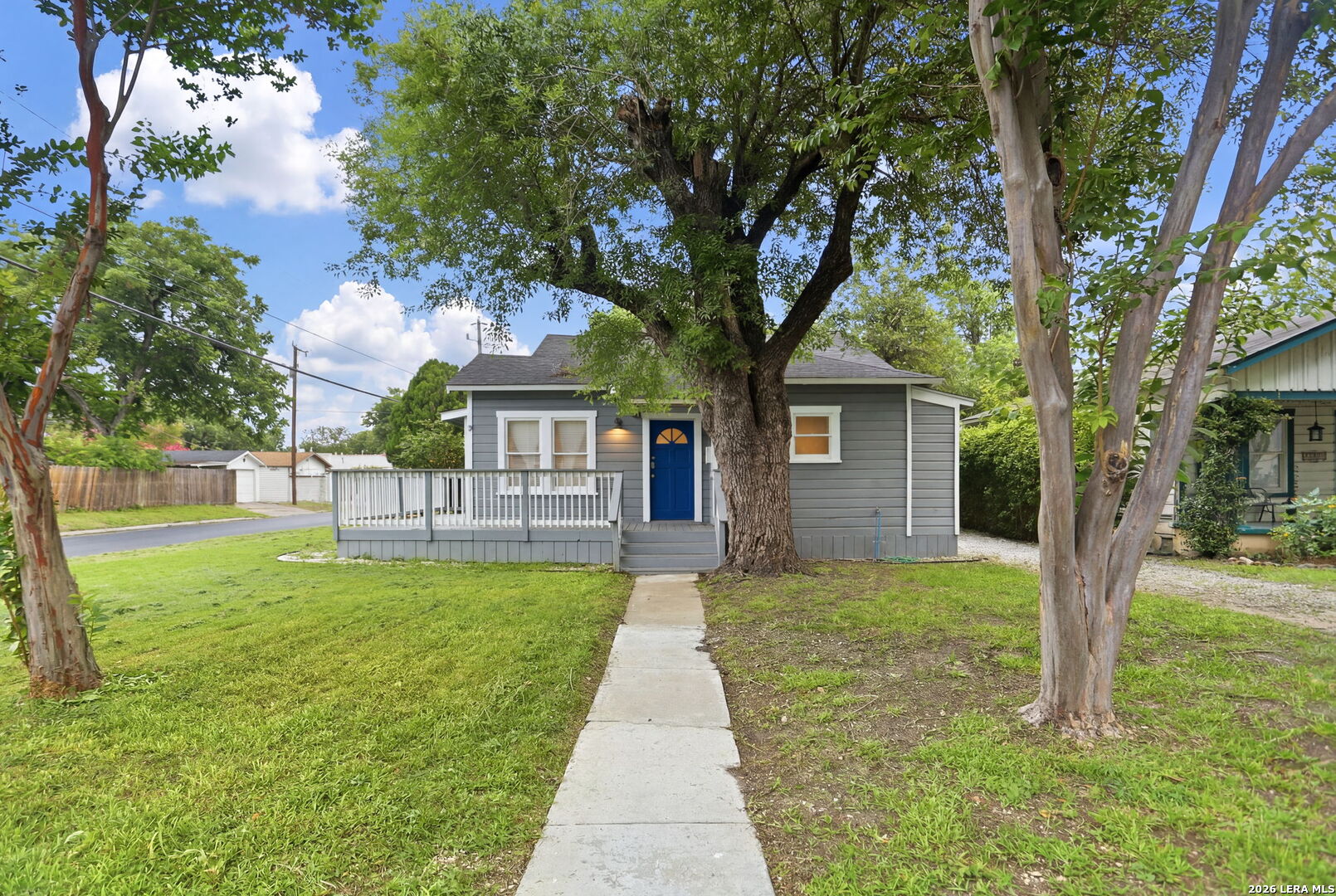 1502 W Elsmere, San Antonio, TX 78201 — photo 1