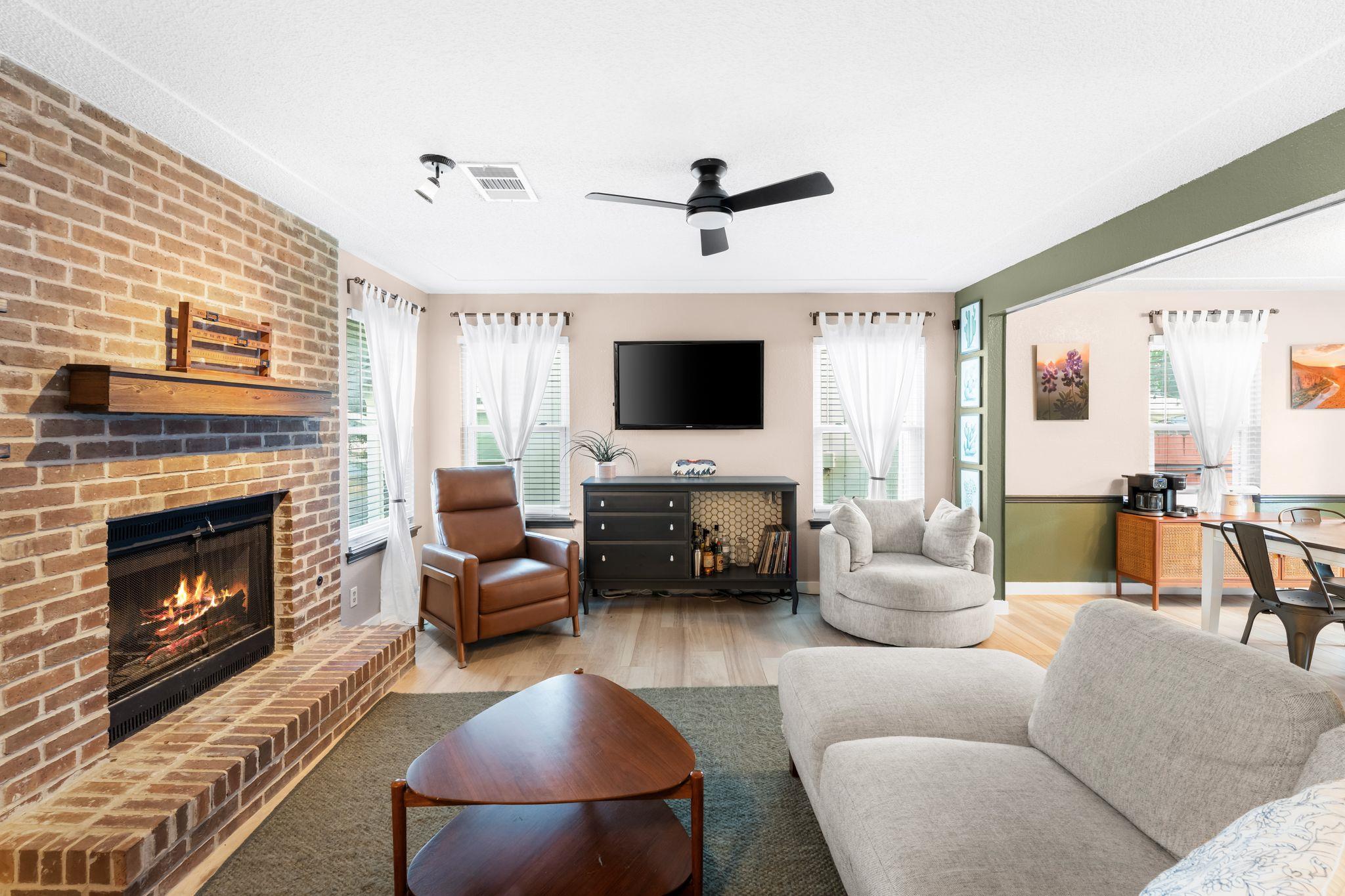 1701  Greenlawn Blvd, Round Rock, TX 78664 — photo 1