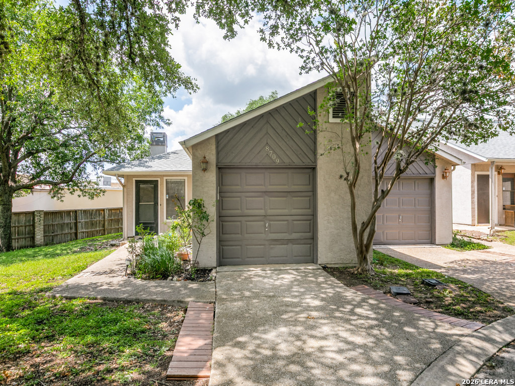 8709 Stream Cir, San Antonio, TX 78250 — photo 1