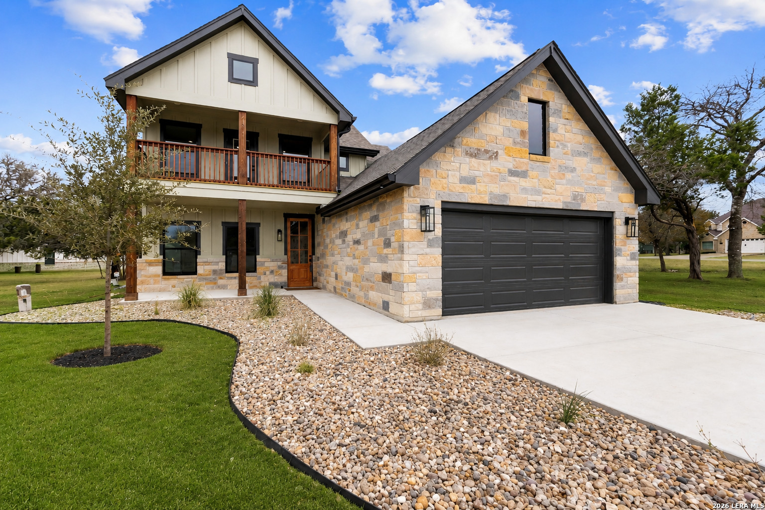 181 DEERWOOD CIR, Bandera, TX 78003 — photo 1