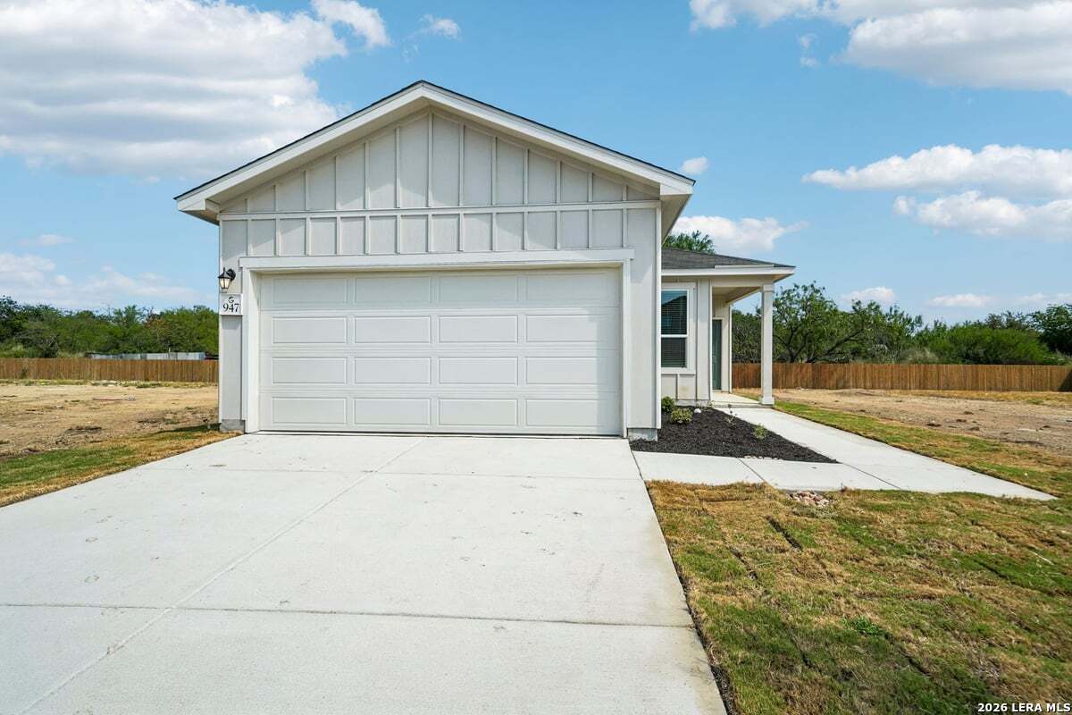 947 BULL BOAT LN, San Antonio, TX 78221 — photo 1