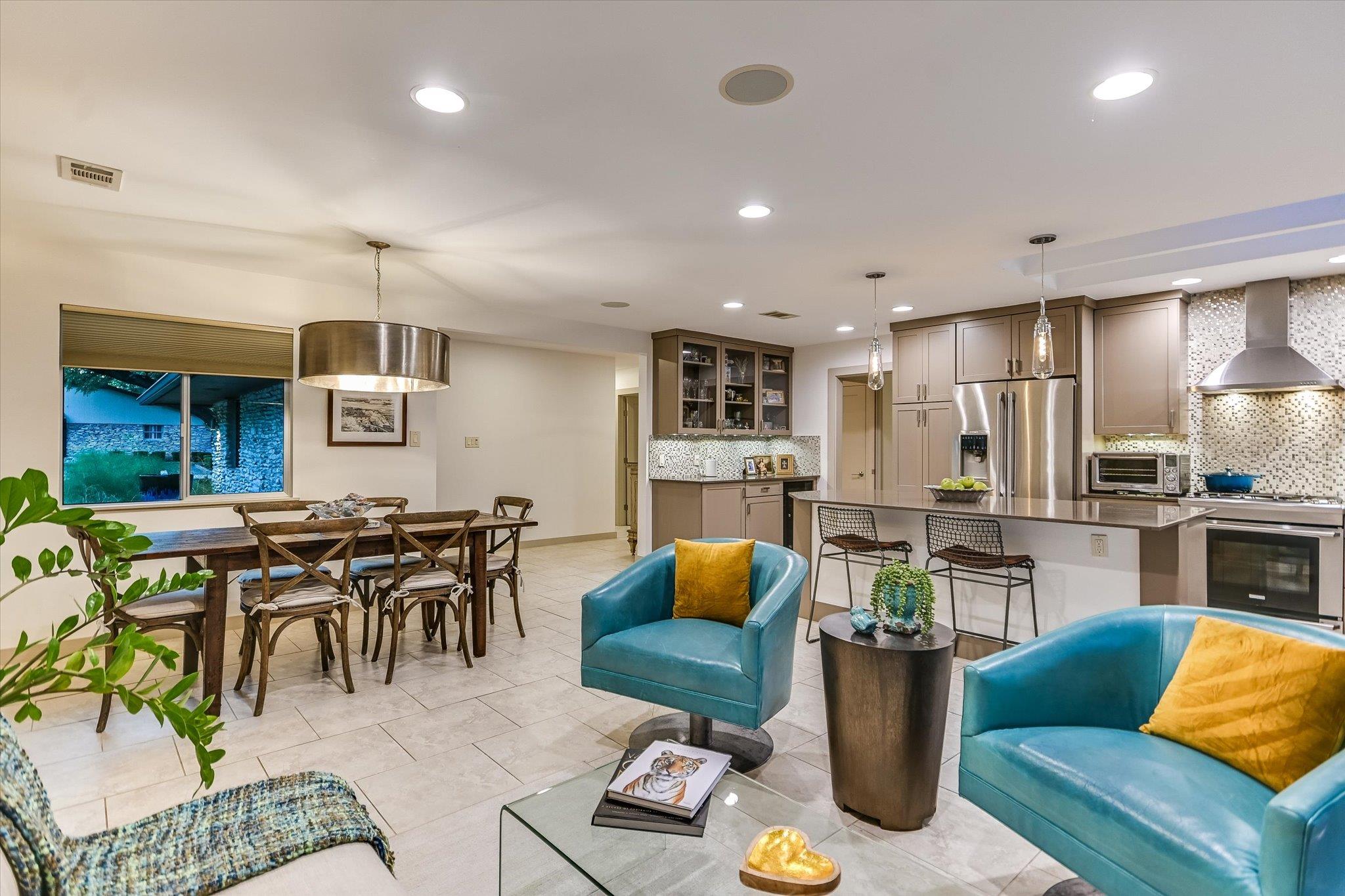 7101  Sungate Dr, Austin, TX 78731 — photo 1