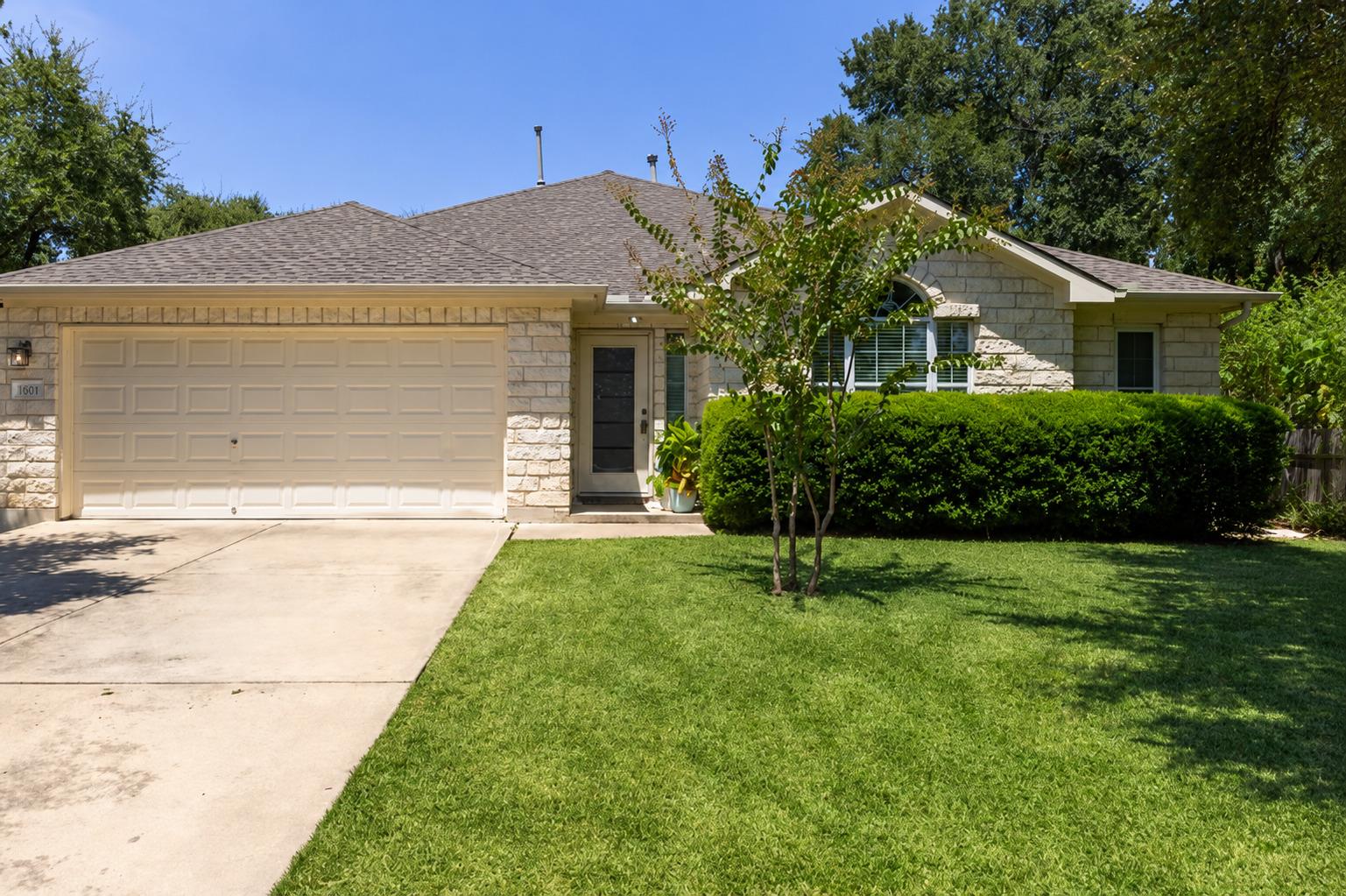 1921 Rutherford Dr, Leander, TX 78641 — photo 1