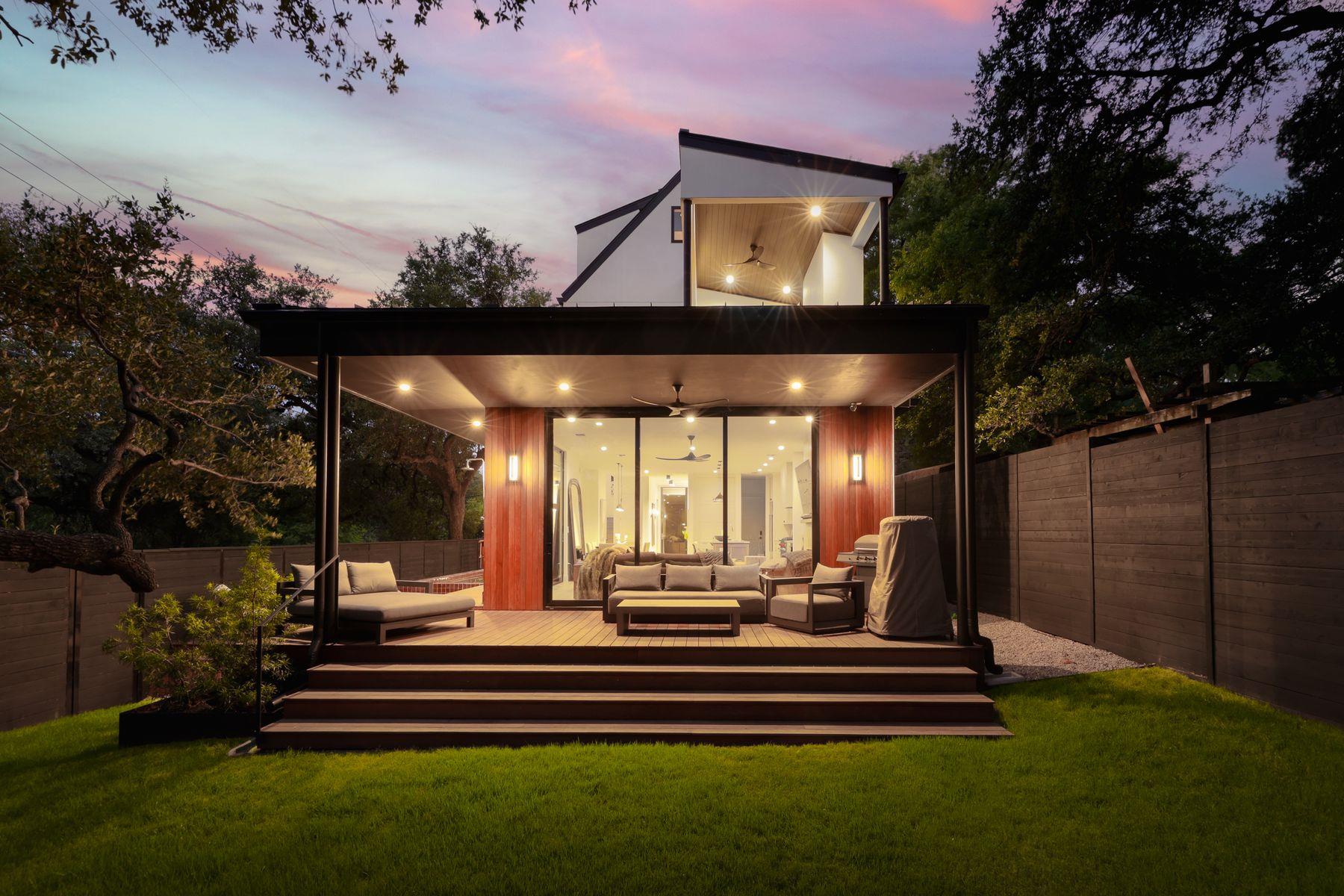 800 W James St, Austin, TX 78704 — photo 1