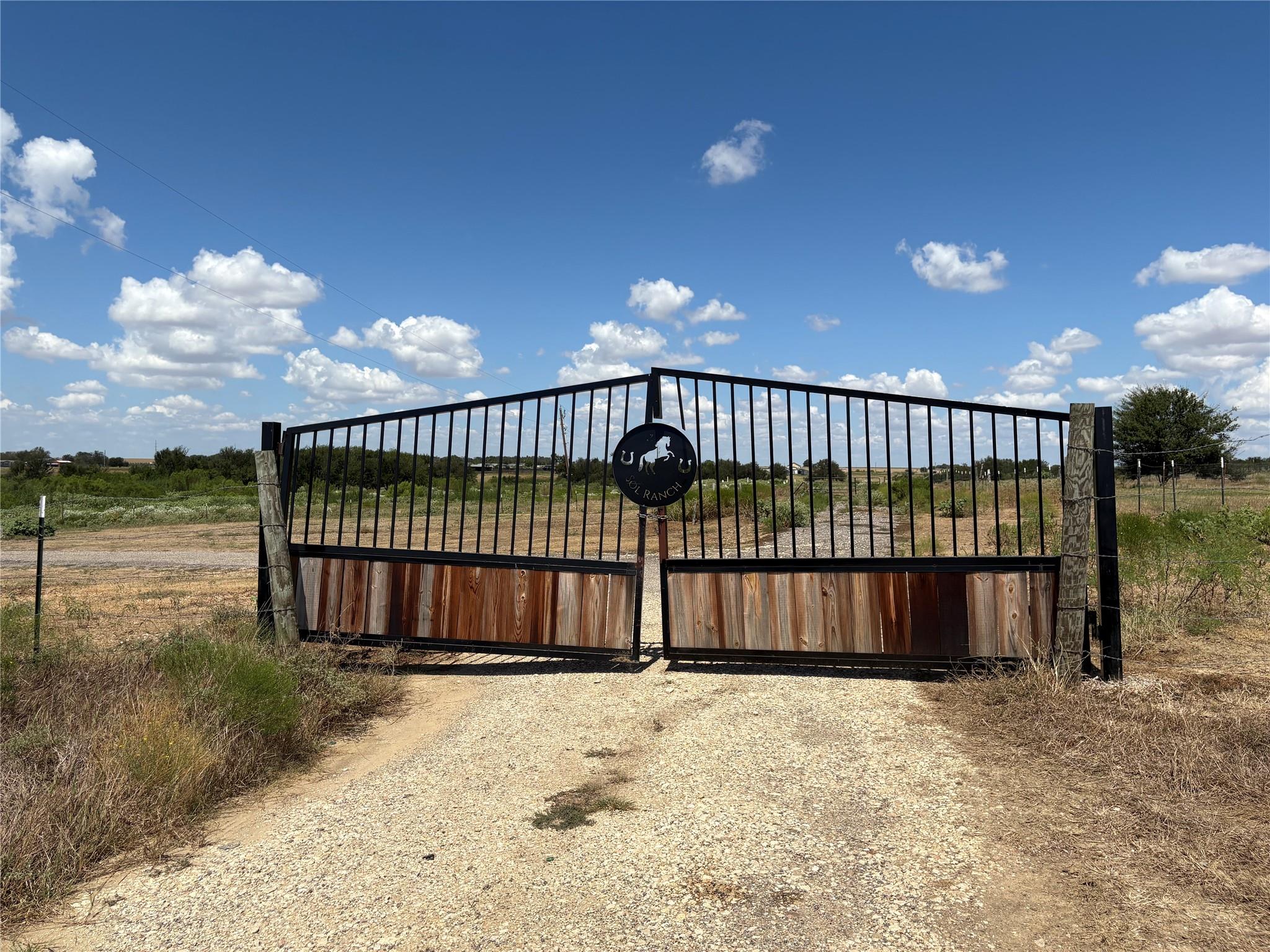 1701  County Road 466 None, Elgin, TX 78621 — photo 1