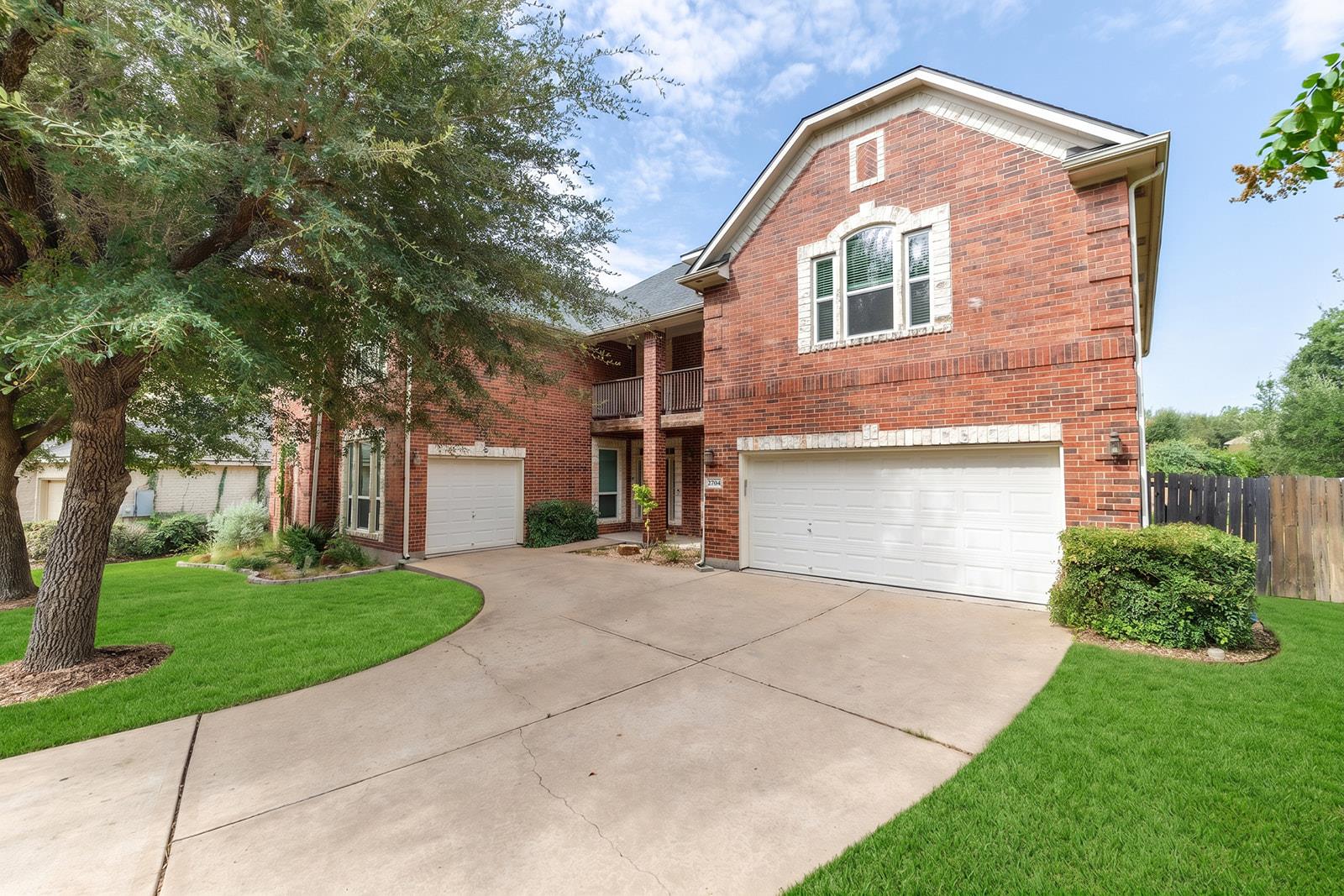 2704  Covington Pl, Round Rock, TX 78681 — photo 1