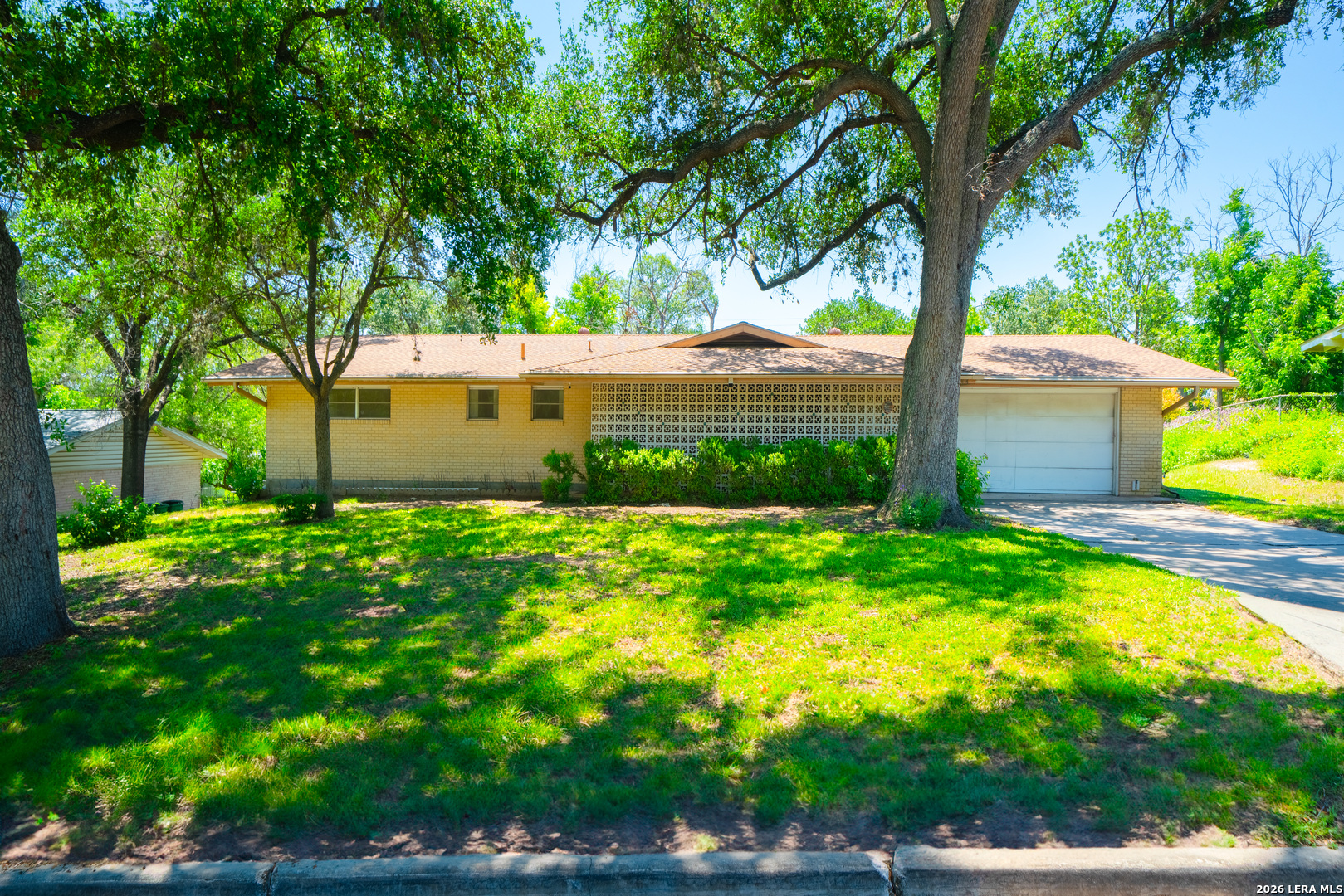 6614 Moss Oak, San Antonio, TX 78229 — photo 1