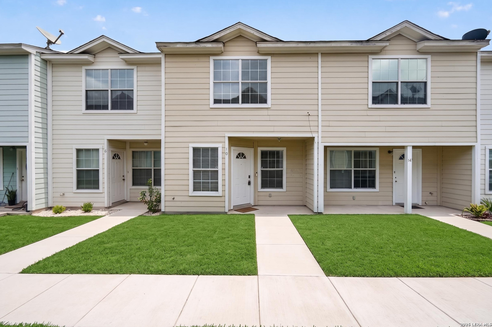 10 Bratton Dr, San Antonio, TX 78245 — photo 1
