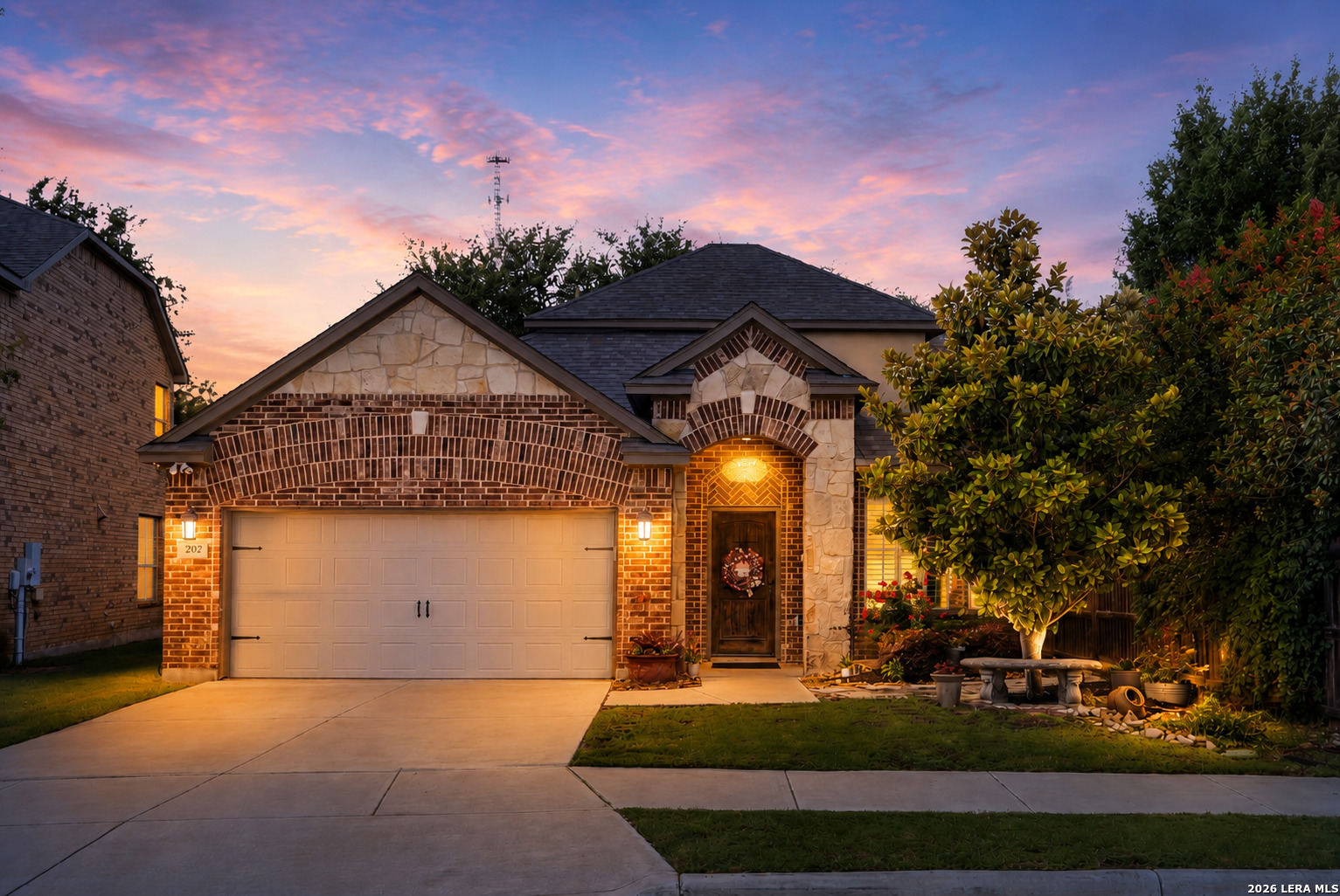 202 Maxwell, Boerne, TX 78006 — photo 1