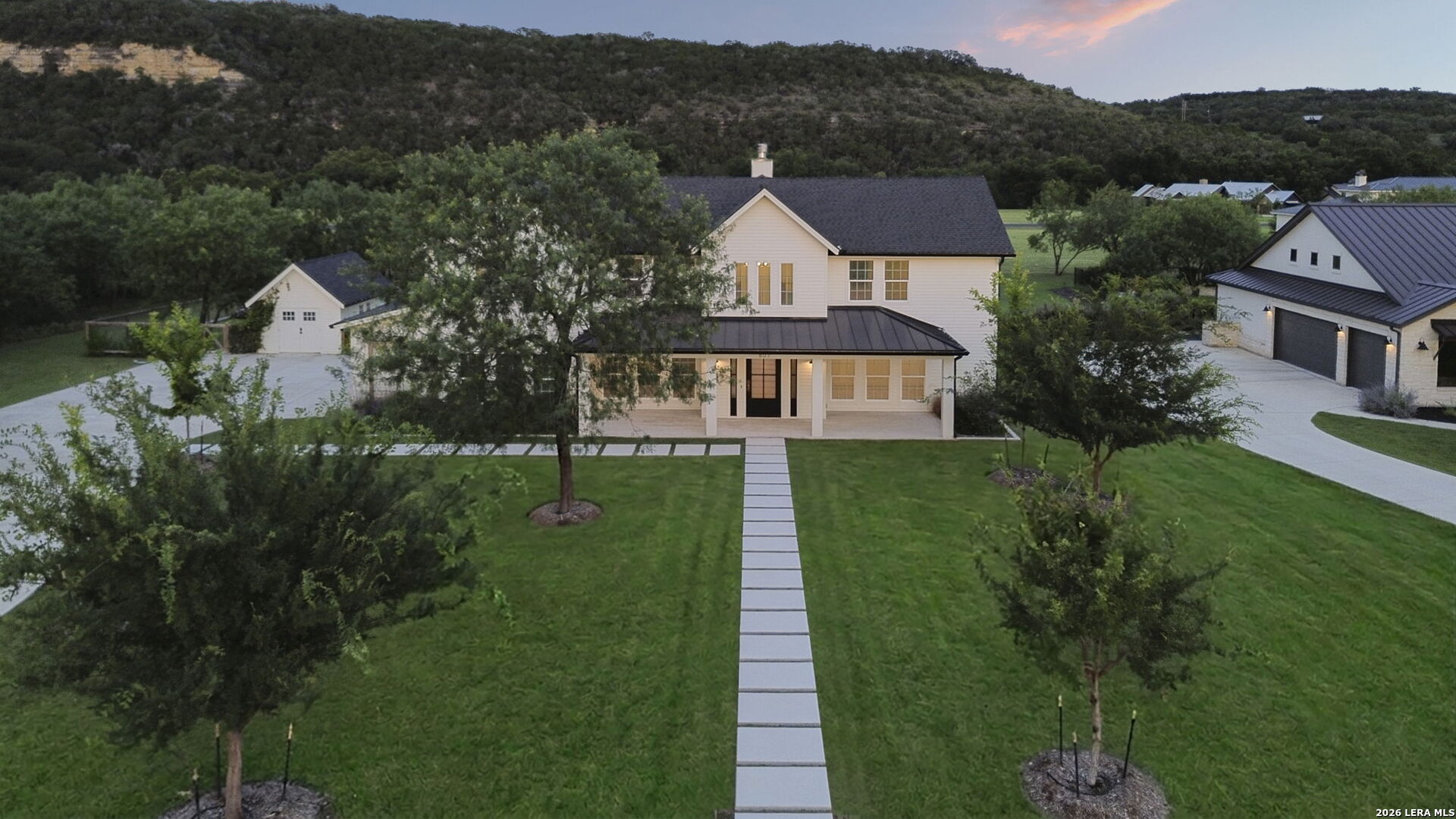 807 WADE RD, New Braunfels, TX 78132 — photo 1