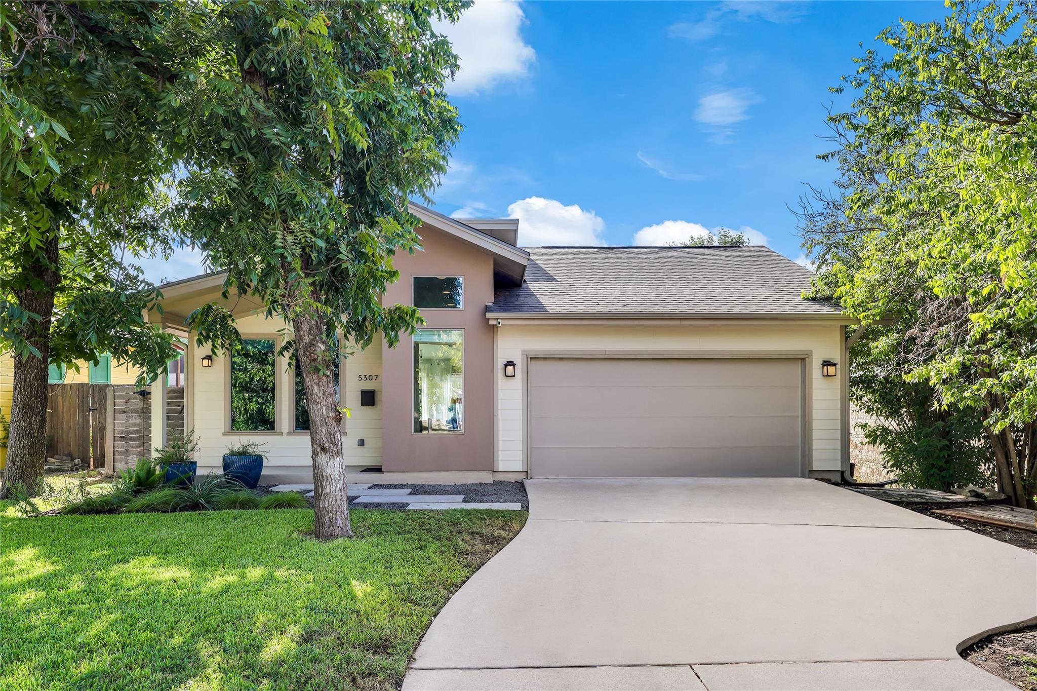 5307 Aurora Dr, Austin, TX 78756 — photo 1