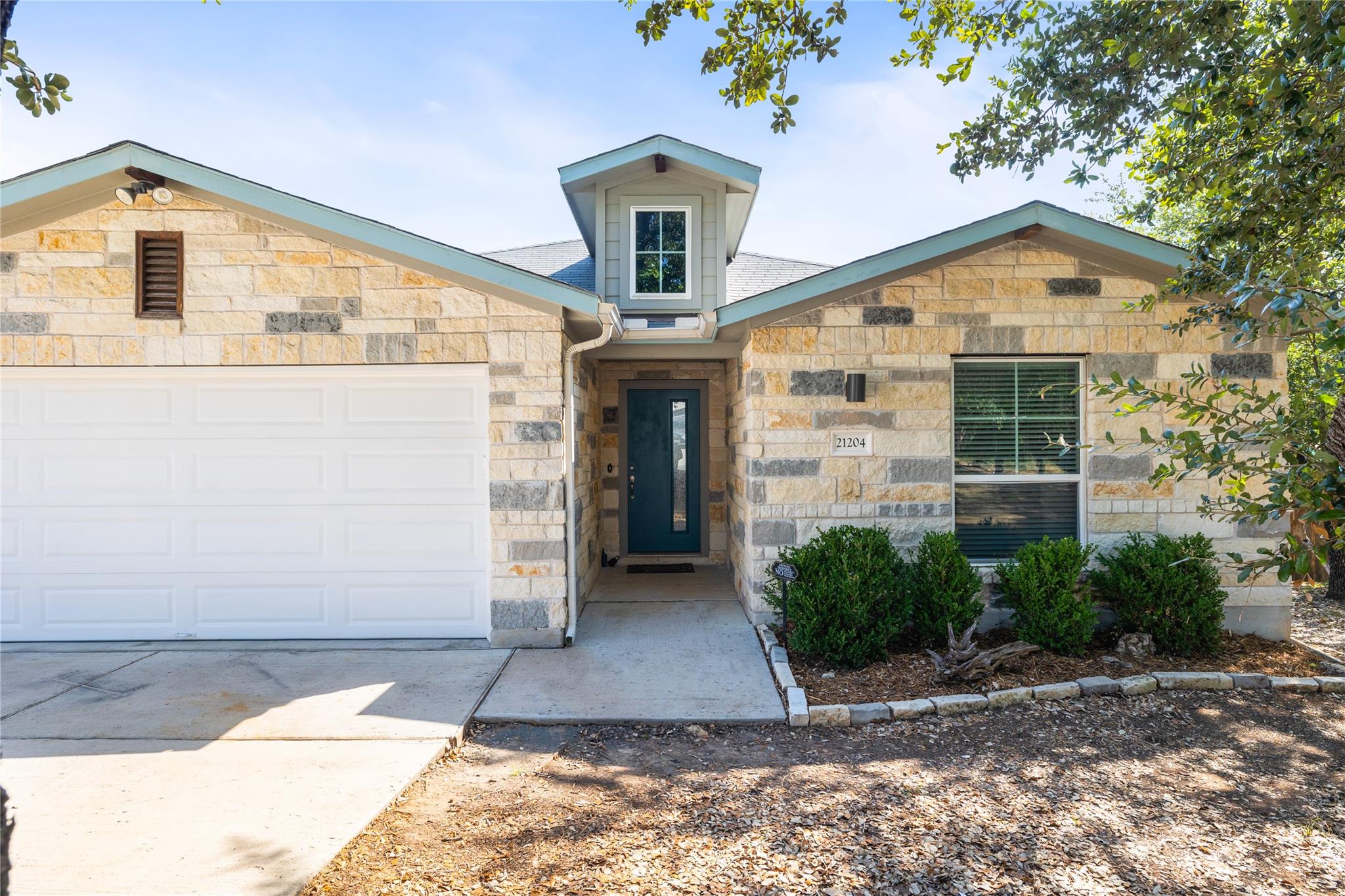 21204 Santa Rosa Ave, Lago Vista, TX 78645 — photo 1