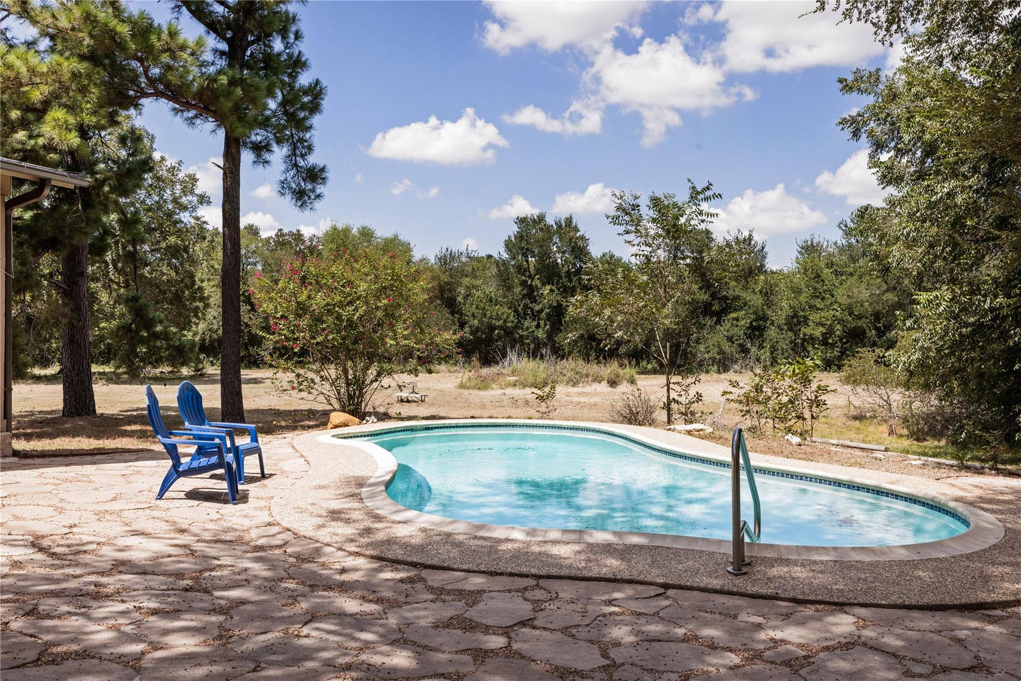 446  Roemer Rd, Elgin, TX 78621 — photo 1