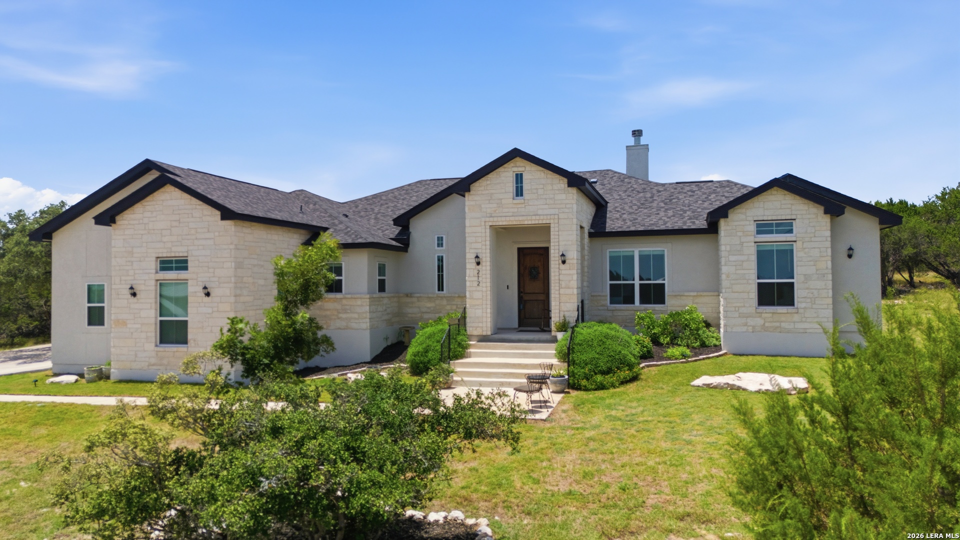 212 HIGH POINT CIR, Spring Branch, TX 78070 — photo 1