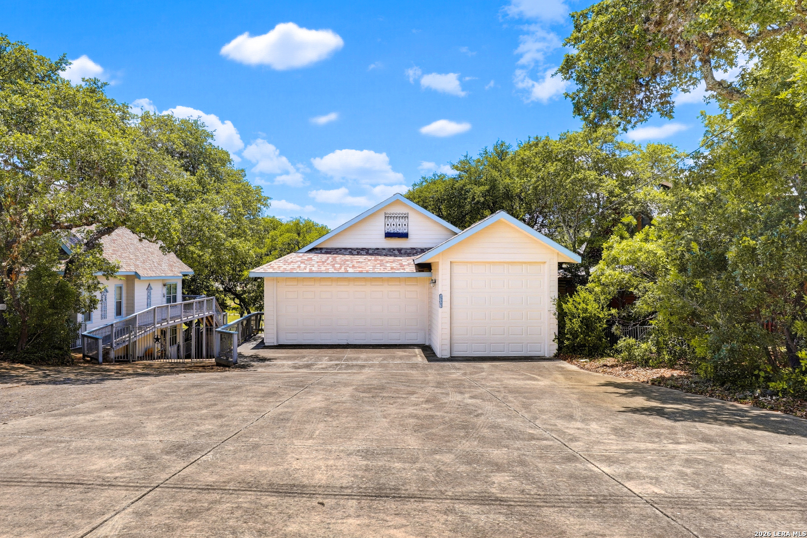 928 PEBBLE BEACH RD, Lakehills, TX 78063 — photo 1