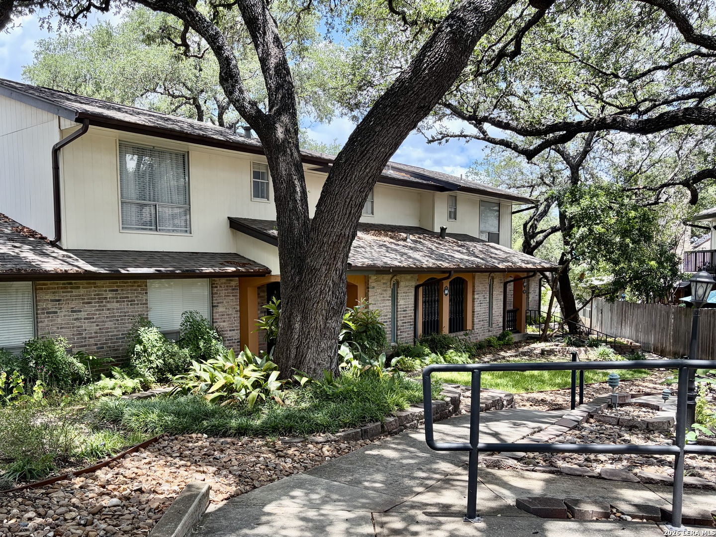 8915 Datapoint Dr, San Antonio, TX 78229 — photo 1
