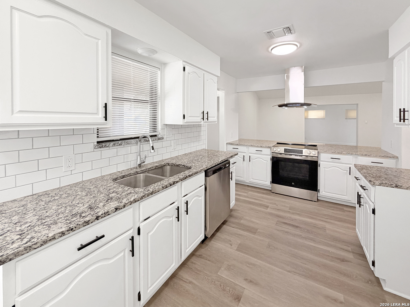 8346 Athenian, Universal City, TX 78148 — photo 1