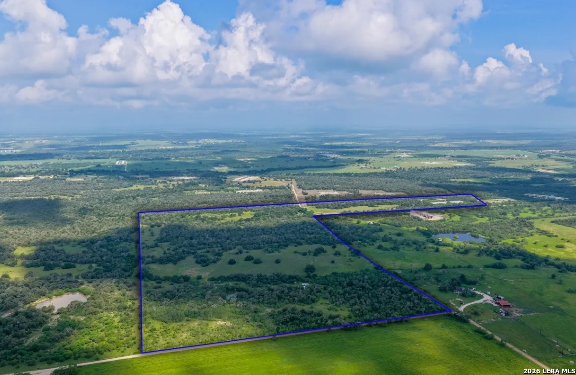 000 CR 289, Gonzales, TX 78629 — photo 1