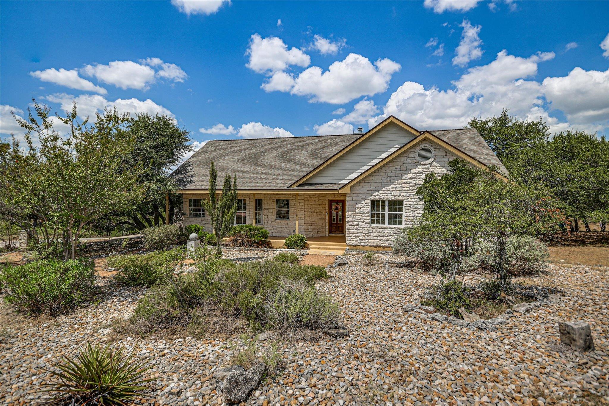 17  Falling Leaf Ln, Wimberley, TX 78676 — photo 1