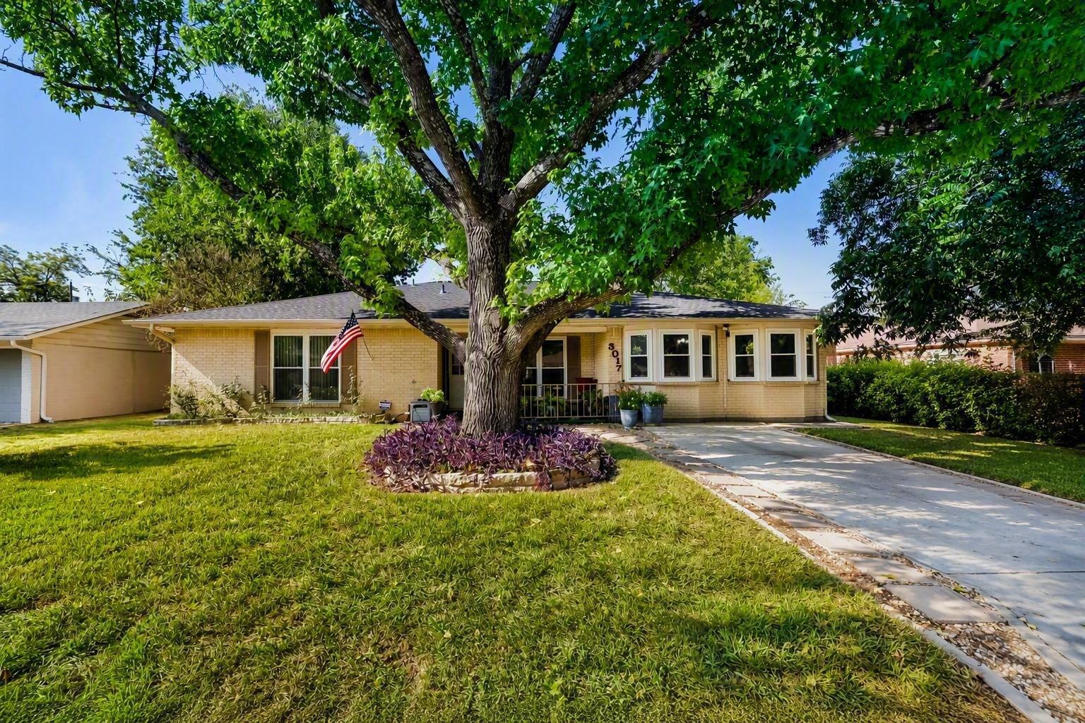 3017 Val Dr, Austin, TX 78723 — photo 1