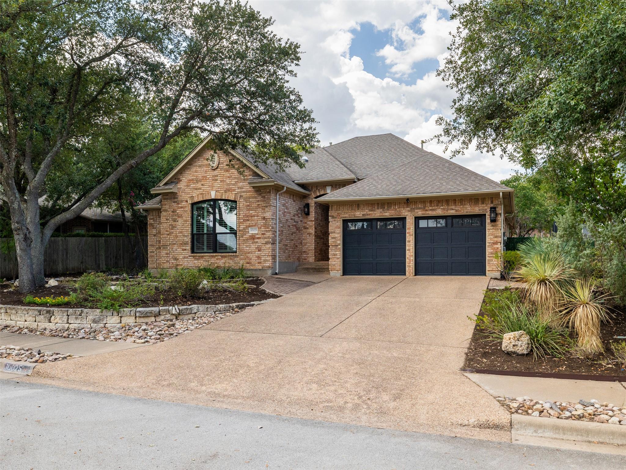 10025  Scull Creek Dr, Austin, TX 78730 — photo 1