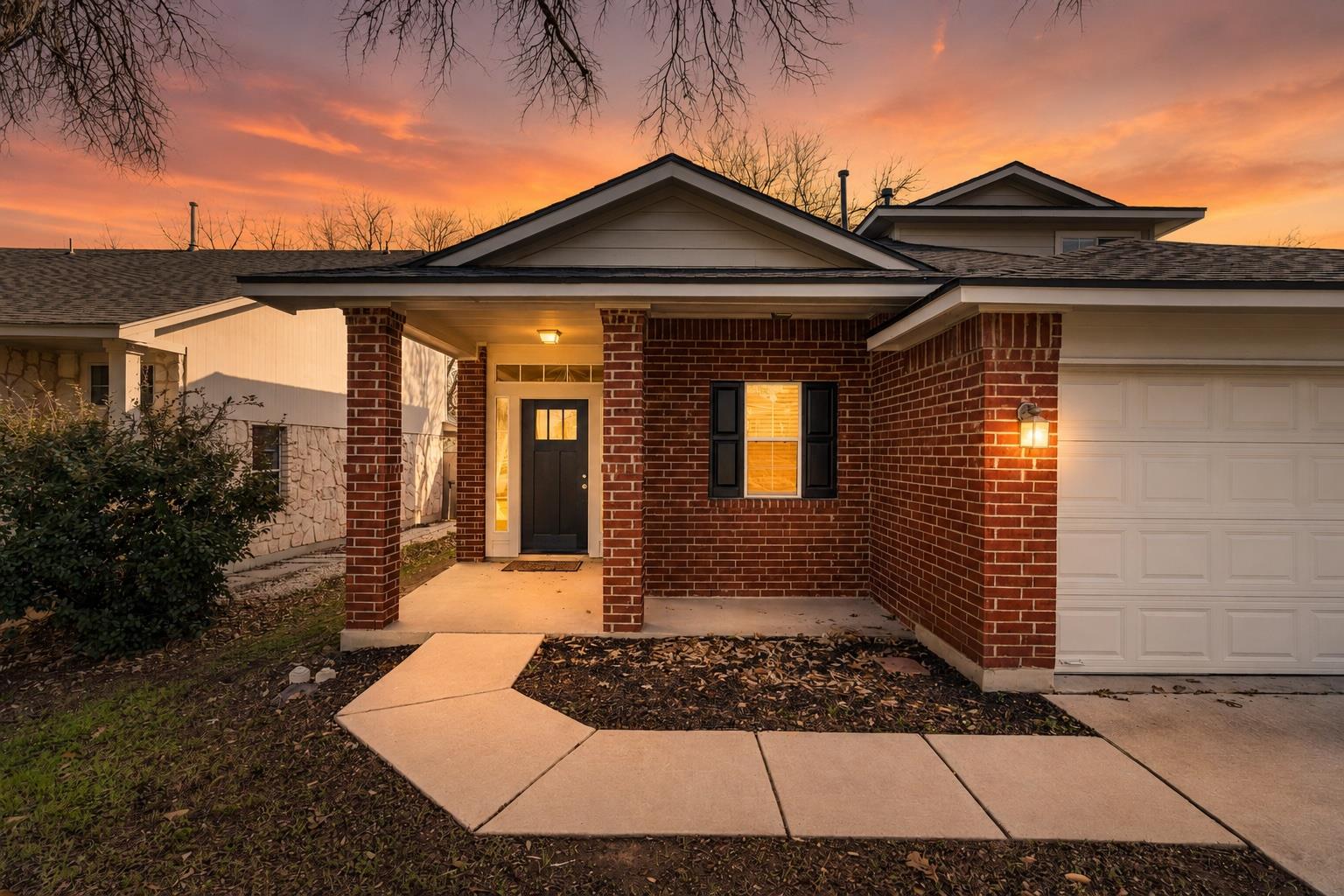 11116  Jim Thorpe Ln, Austin, TX 78748 — photo 1