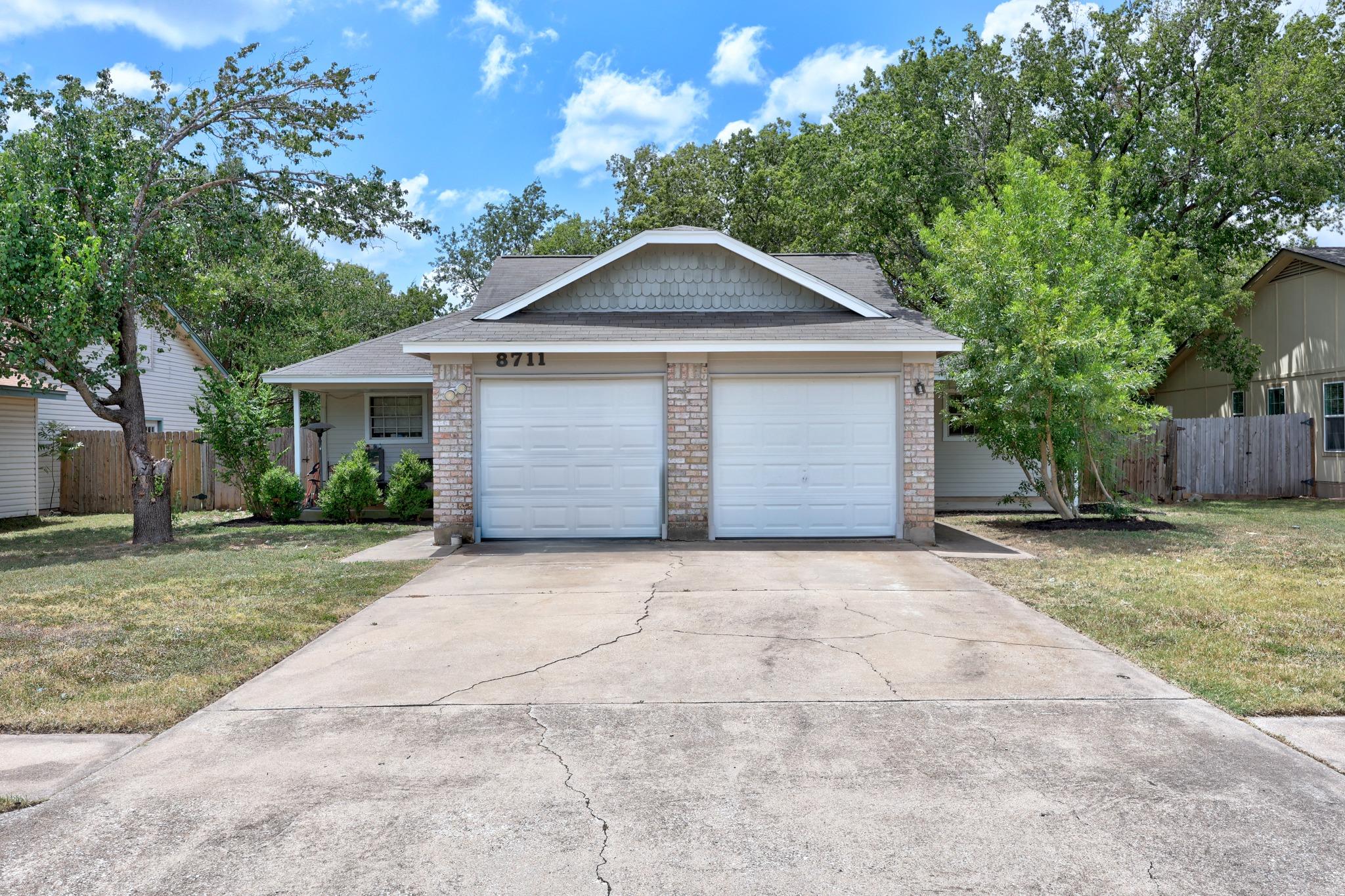 8711 Pineridge Dr, Austin, TX 78729 — photo 1