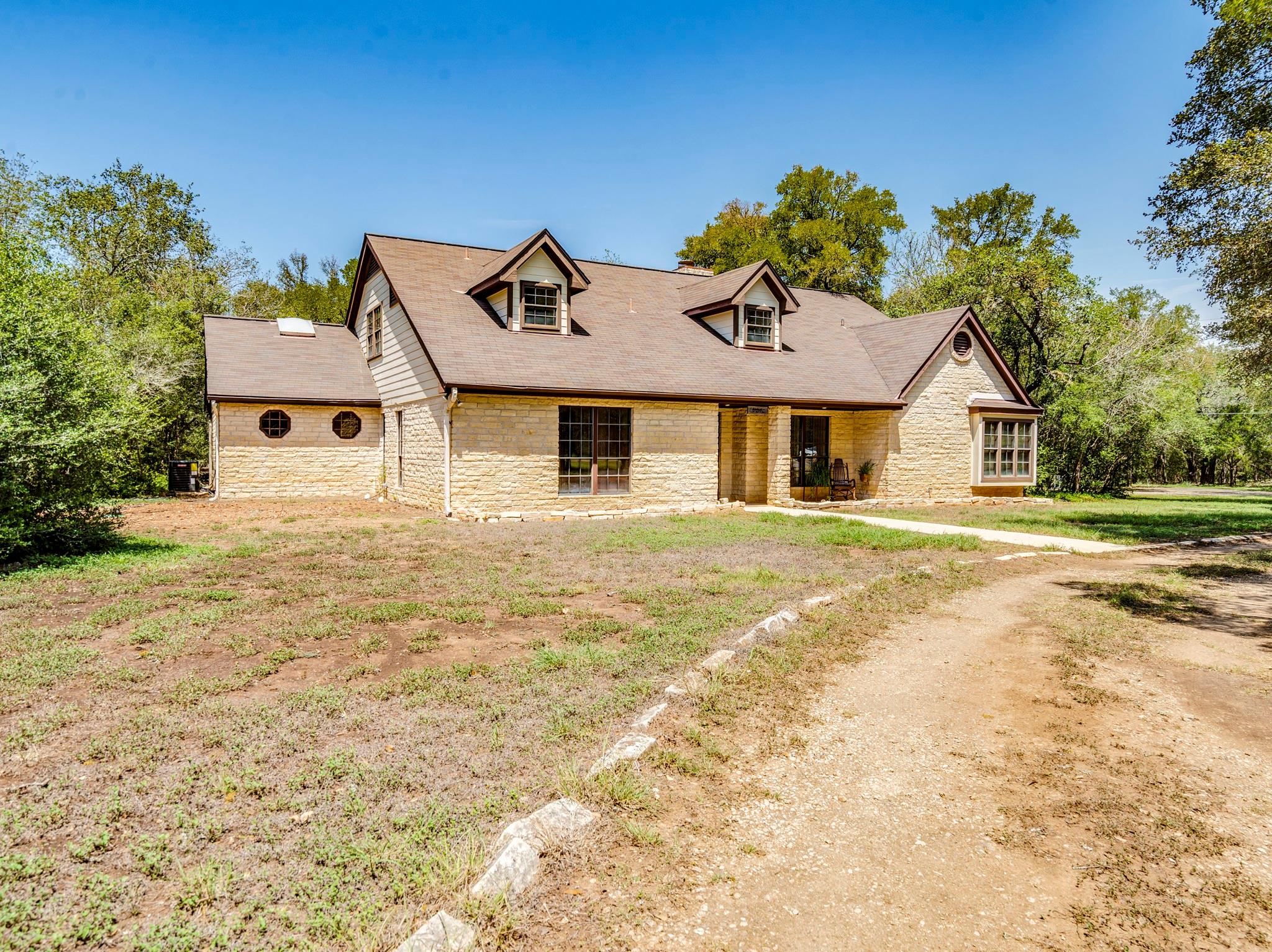 1112  Live Oak Loop, Buda, TX 78610 — photo 1