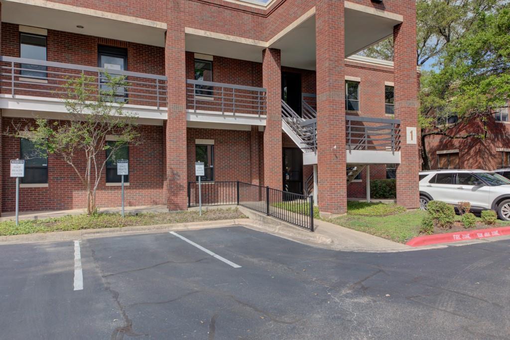 11824  Jollyville Rd  #103