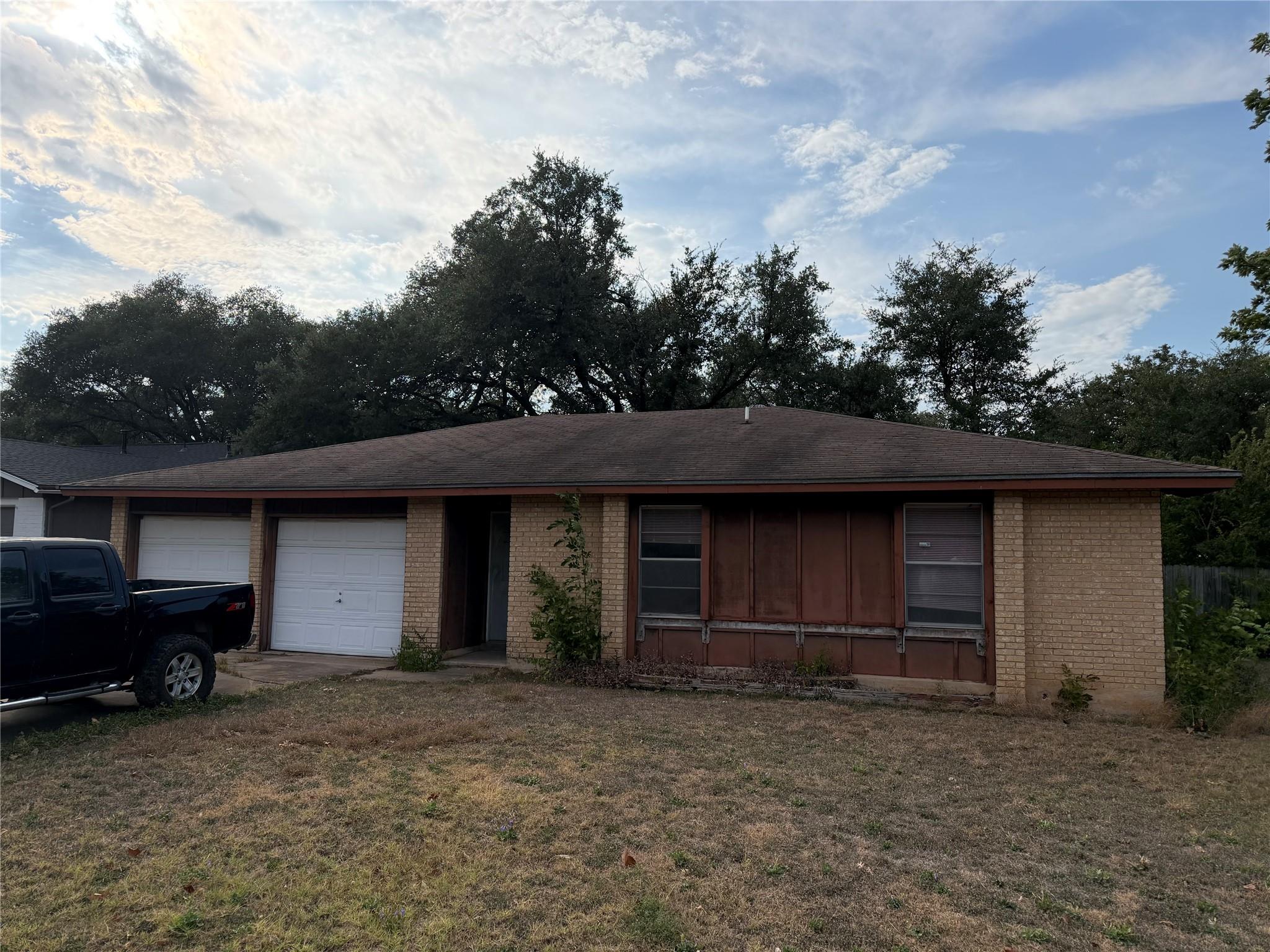 7704  Woodcroft Dr, Austin, TX 78749 — photo 1
