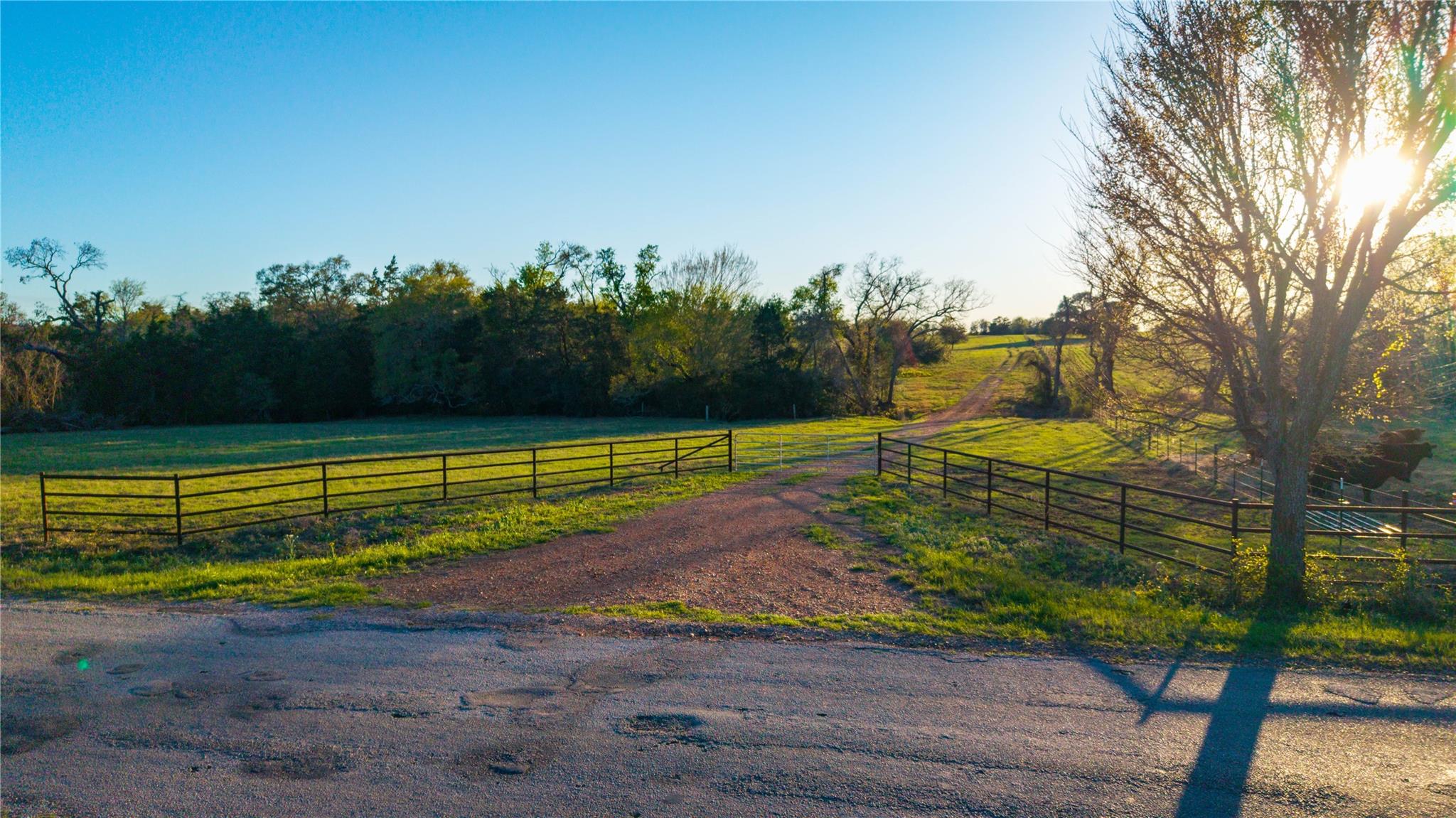 1700  County Road 216 None, Giddings, TX 78942 — photo 1