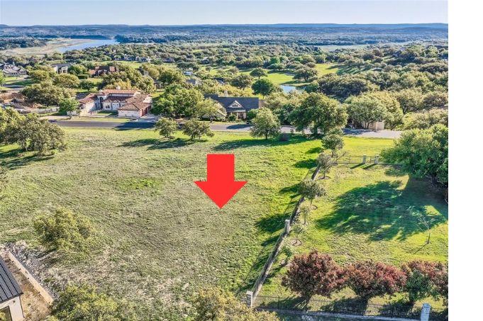 27209  Waterfall Hill Pkwy, Spicewood, TX 78669 — photo 1