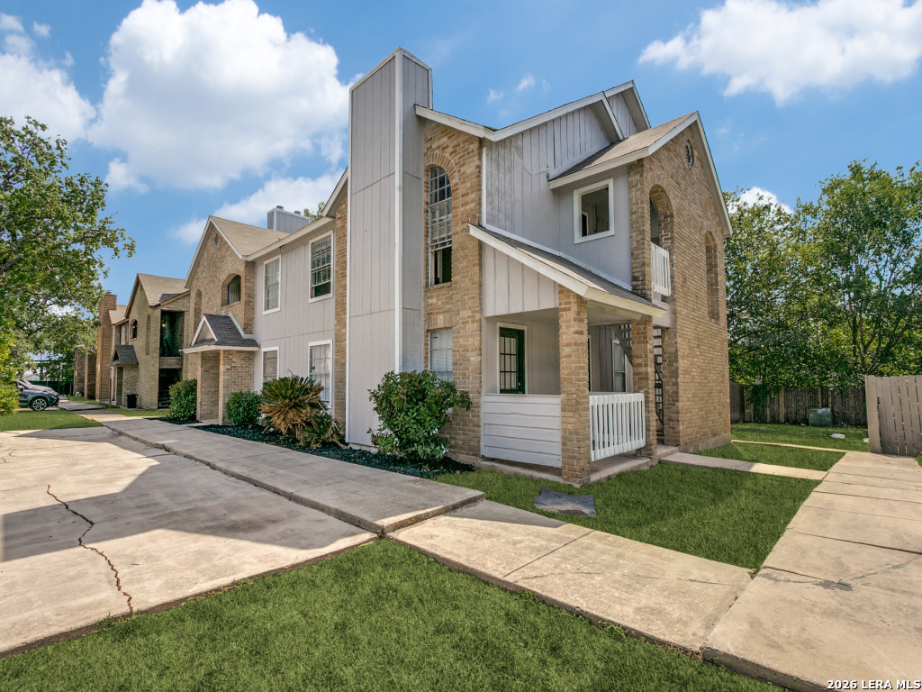 7519 Windsor Oaks, San Antonio, TX 78239 — photo 1