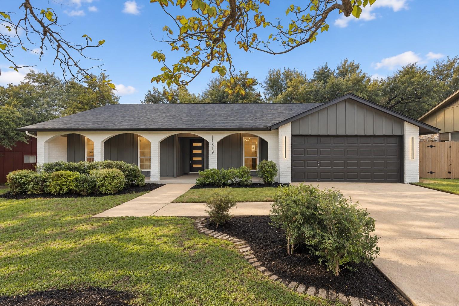 11819 Highland Oaks Trl, Austin, TX 78759 — photo 1