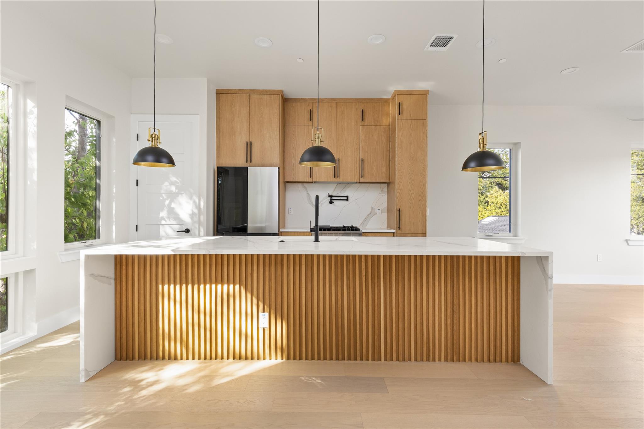 100 W Odell St #3, Austin, TX 78752 — photo 1
