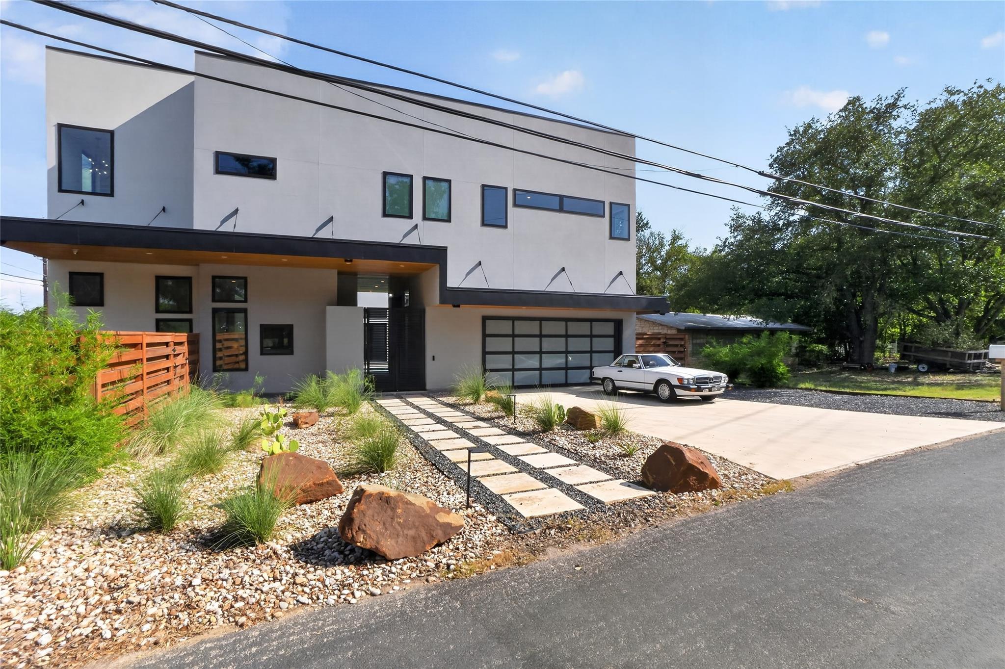 2009  San Juan Dr, Austin, TX 78733 — photo 1