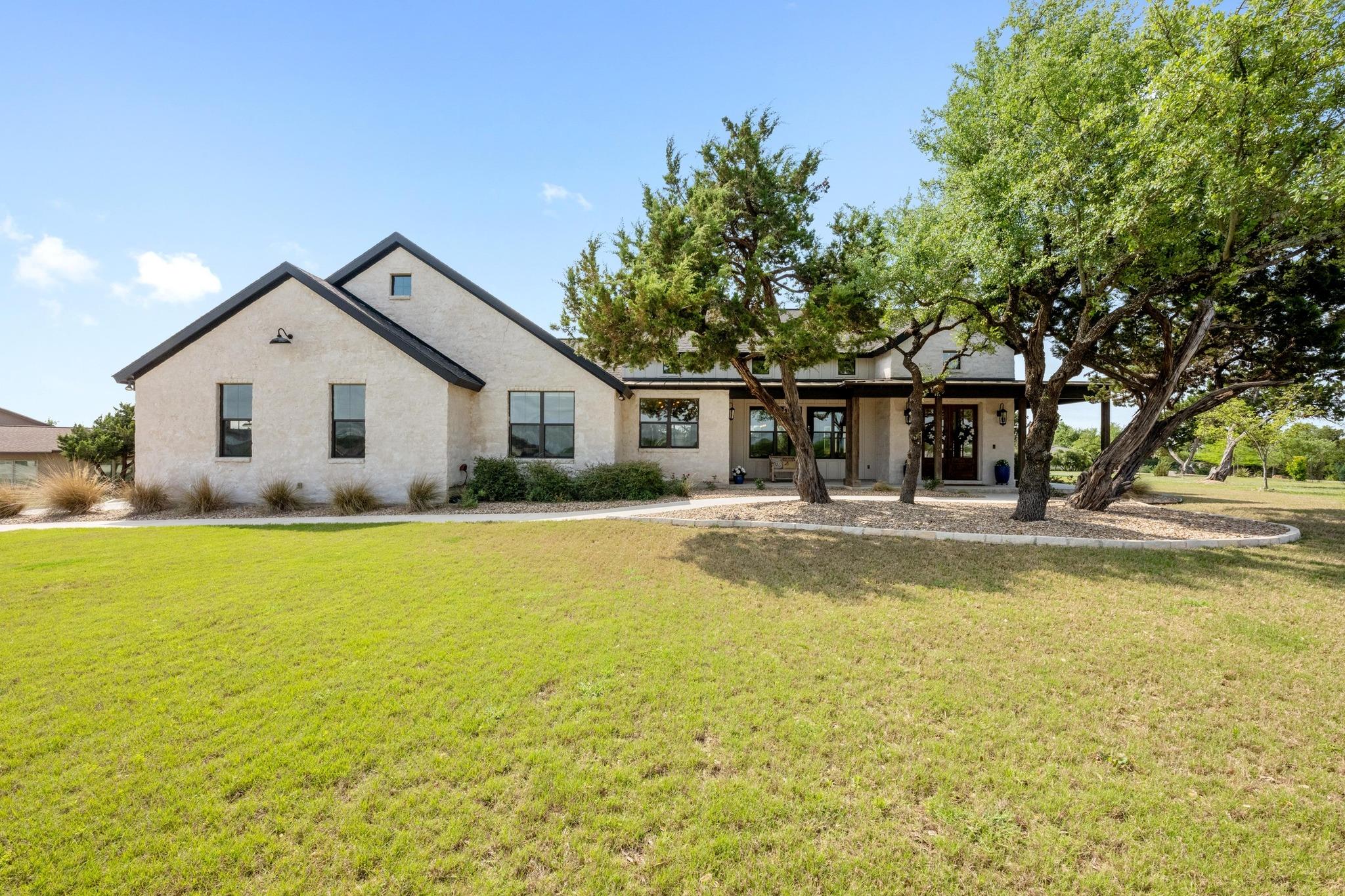 215  SANDY CREEK Cv, Driftwood, TX 78619 — photo 1