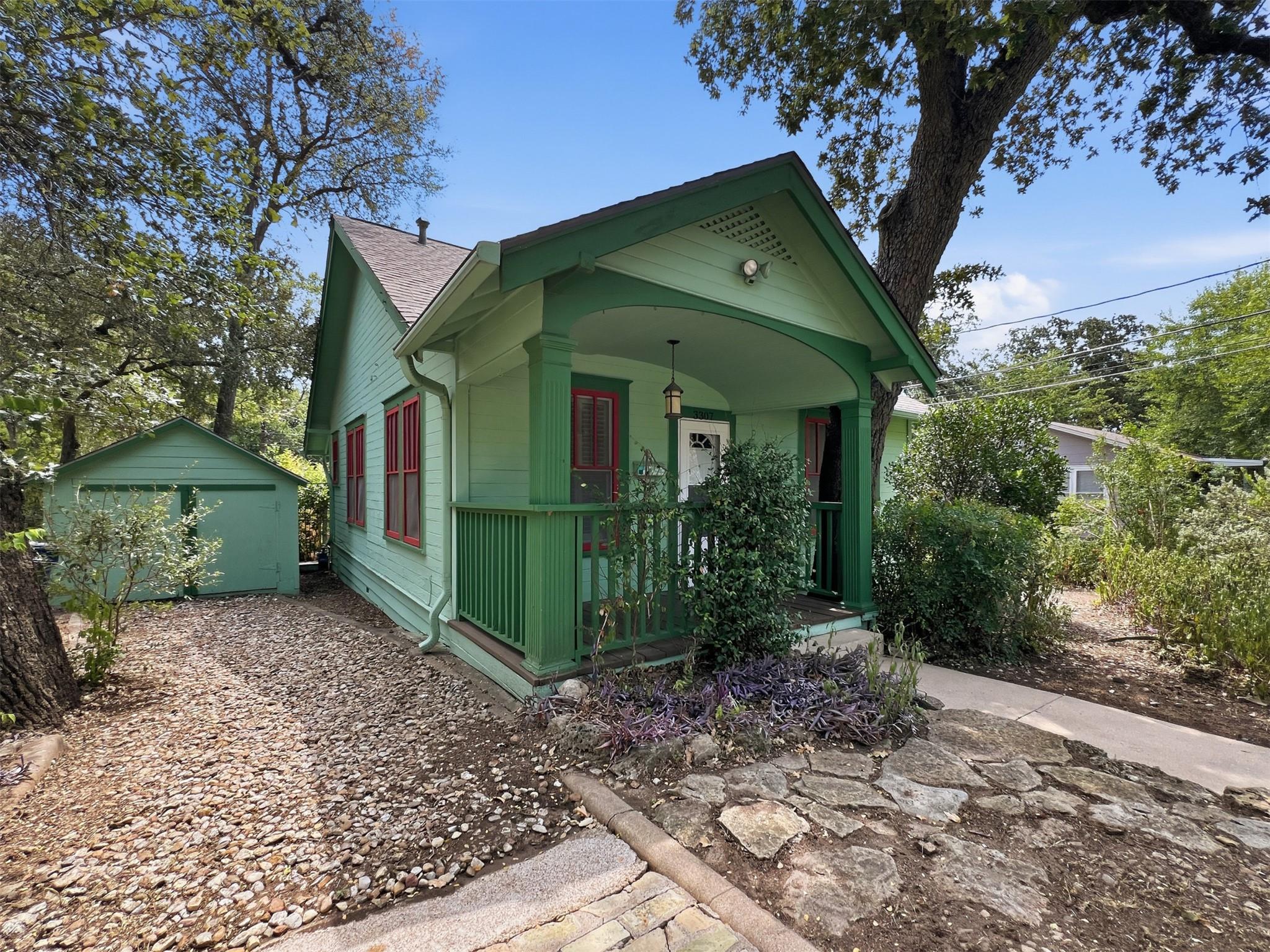 3307 Helms St, Austin, TX 78705 — photo 1