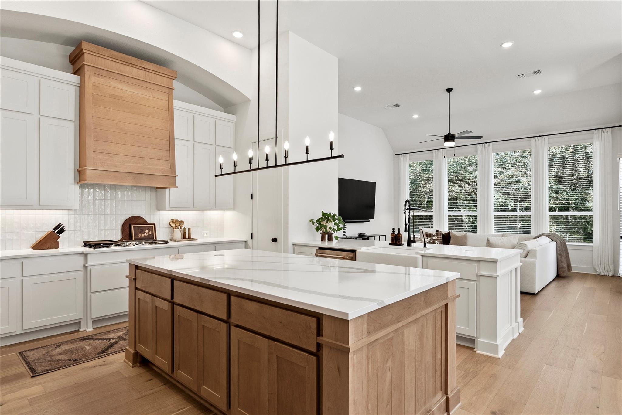 384  Leaning Rock Rdg, Austin, TX 78737 — photo 1