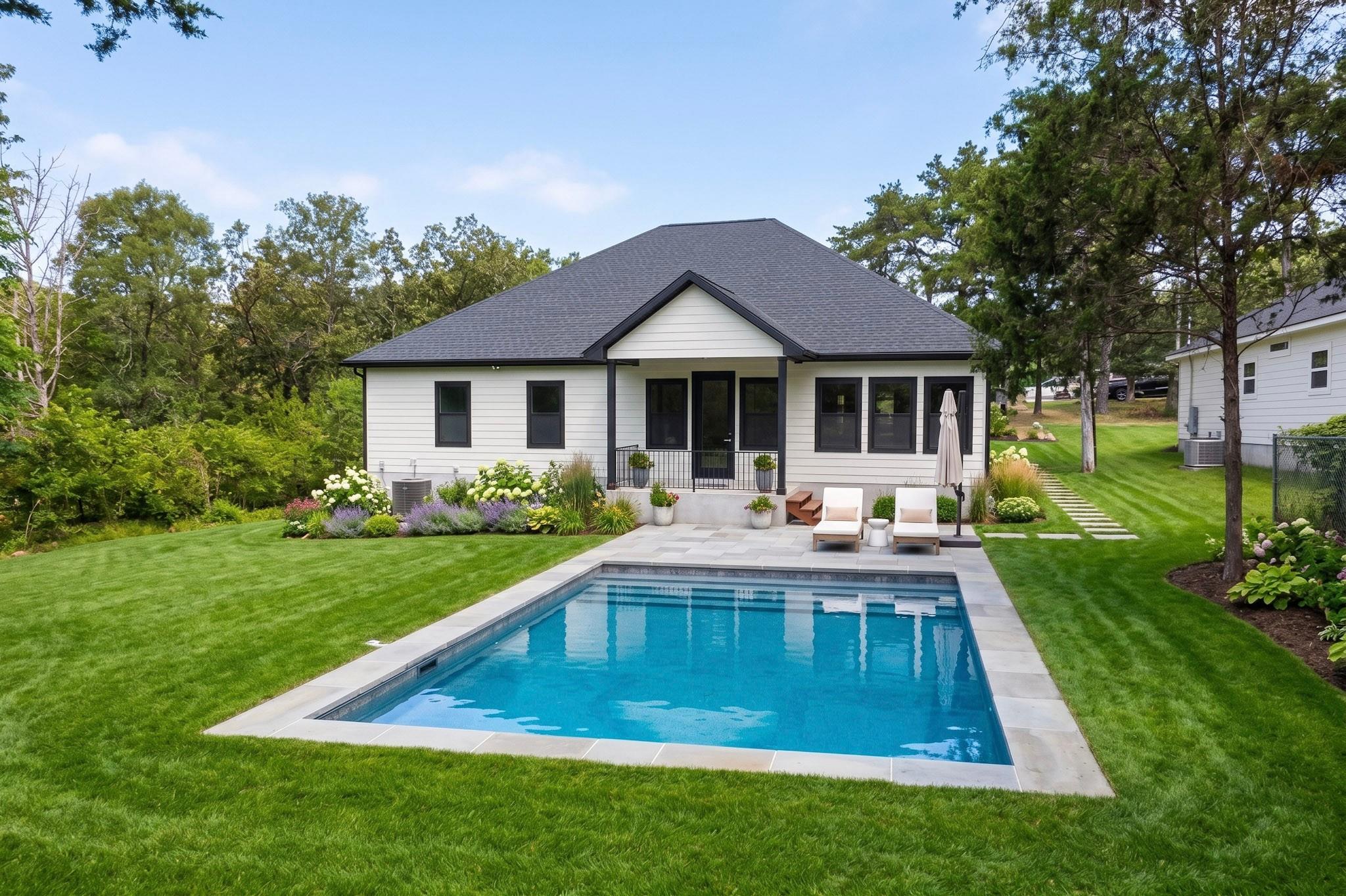 137  N Pohakea Dr