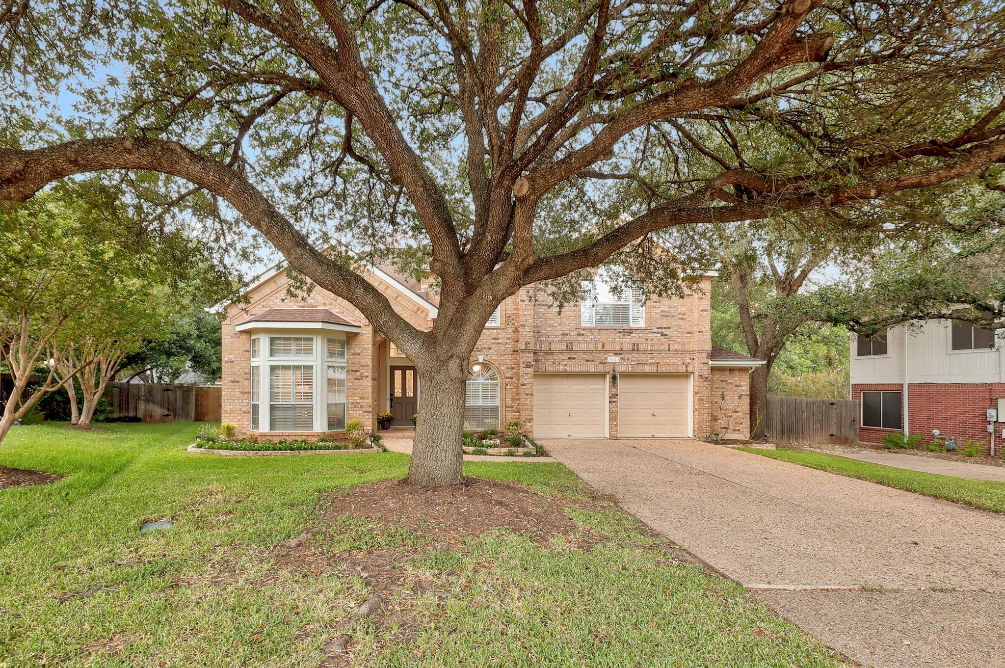 10810  Pinkney Ln, Austin, TX 78739 — photo 1