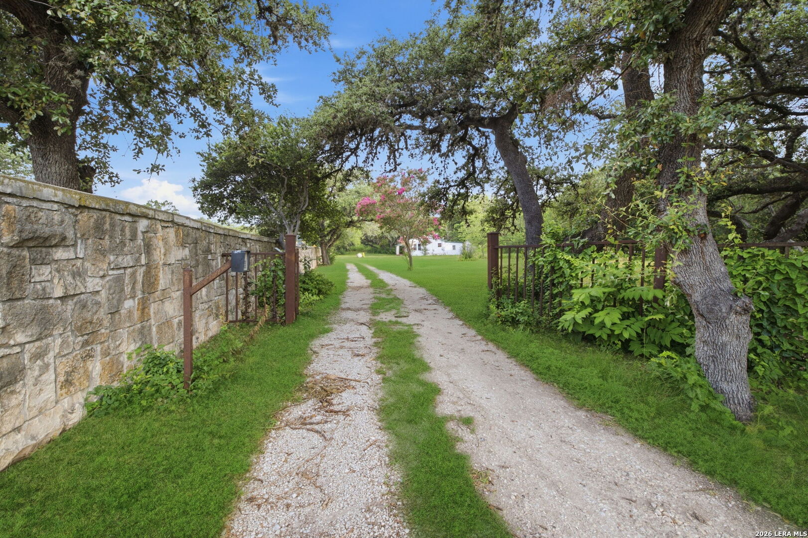 13285 ANTONIO DR, Helotes, TX 78023 — photo 1